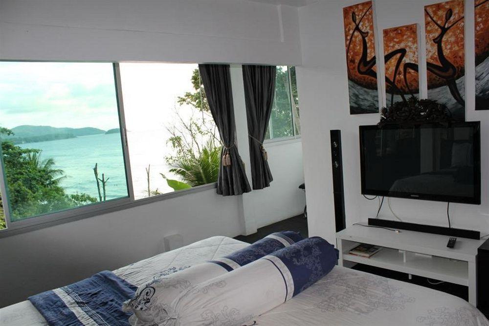 Cliff Contemporary Boutique Bungalows Hotel