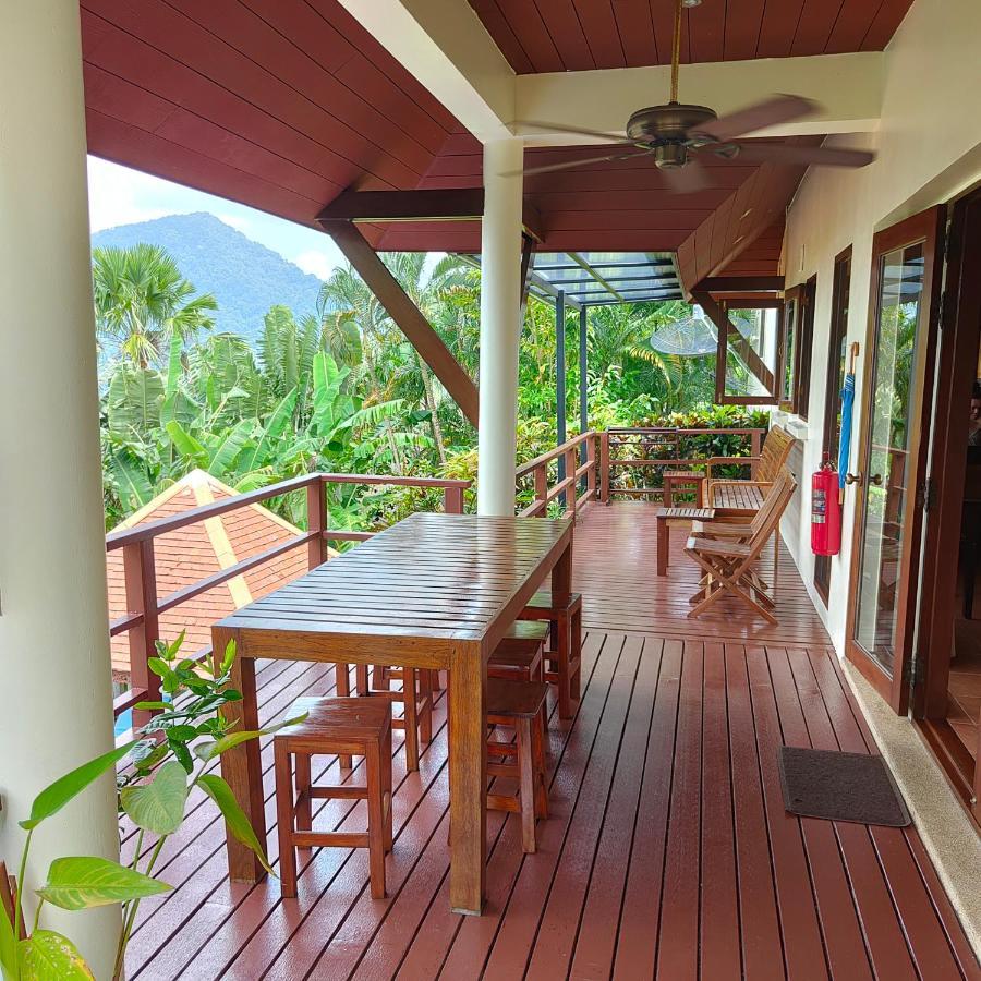 Baiyok Seaview And Edge Pool Pousada Patong