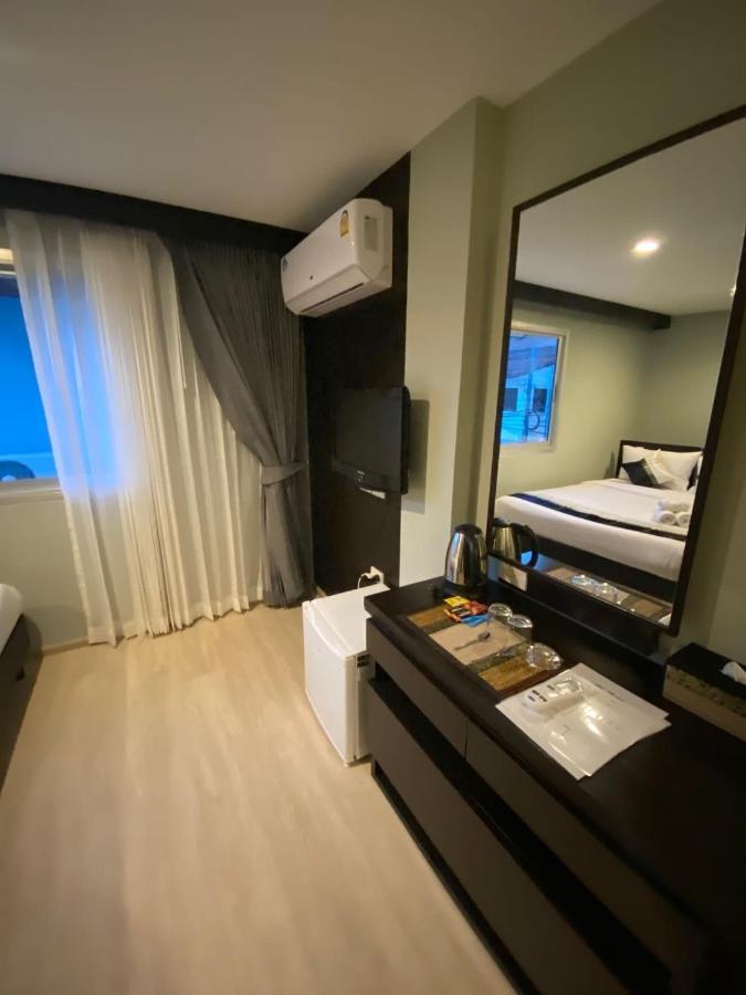 Aloha Hotel 3*