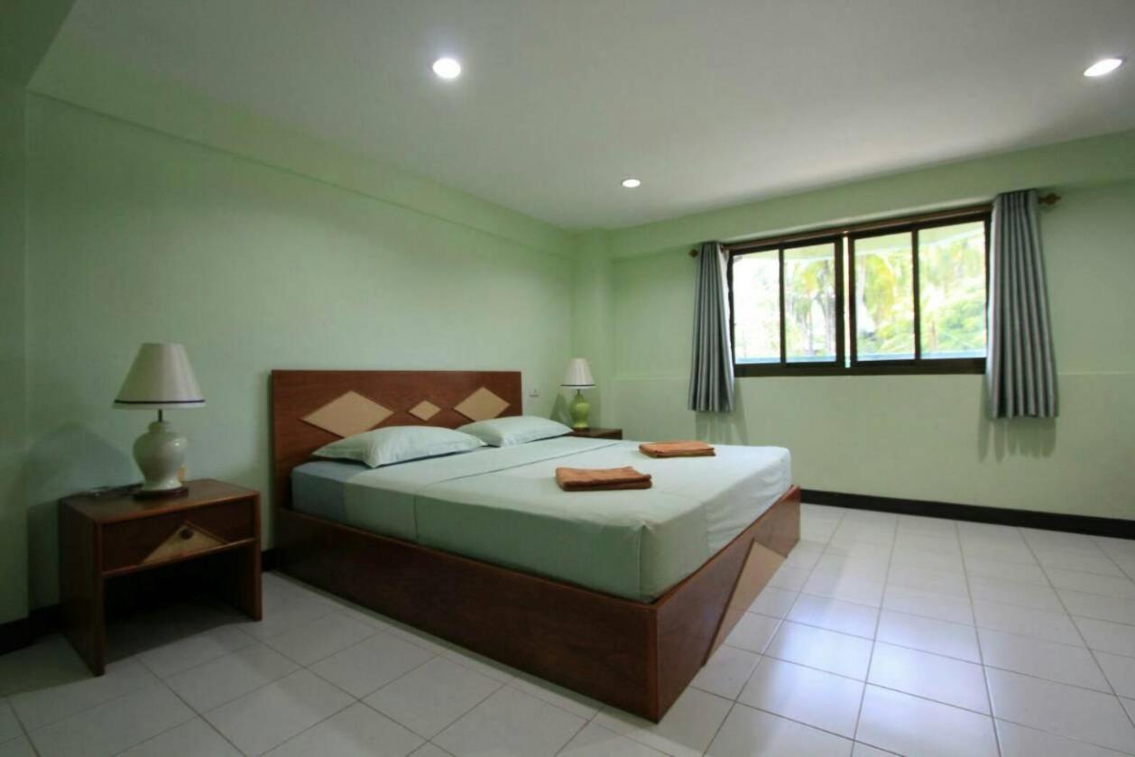 Island 2* Karon