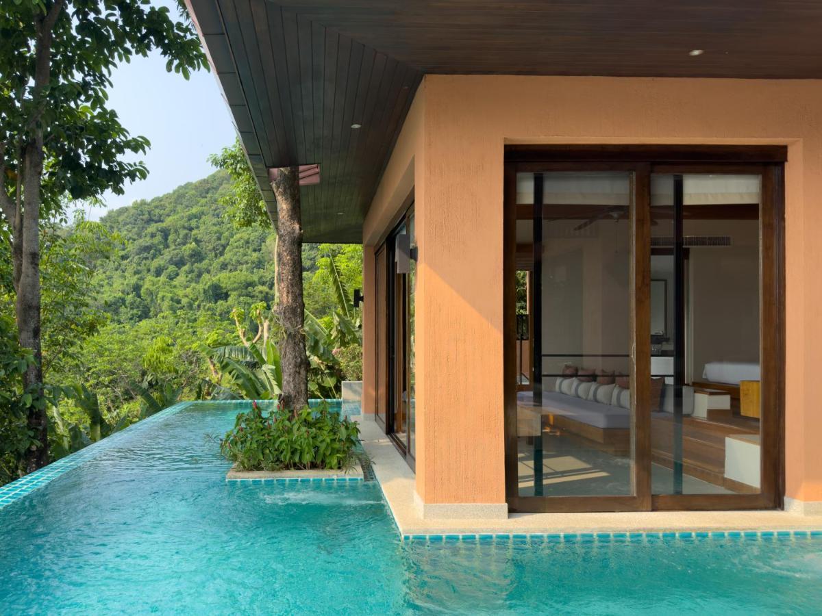 Resort Korsiri Pool 4*