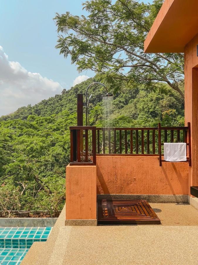 Resort Korsiri Pool 4*