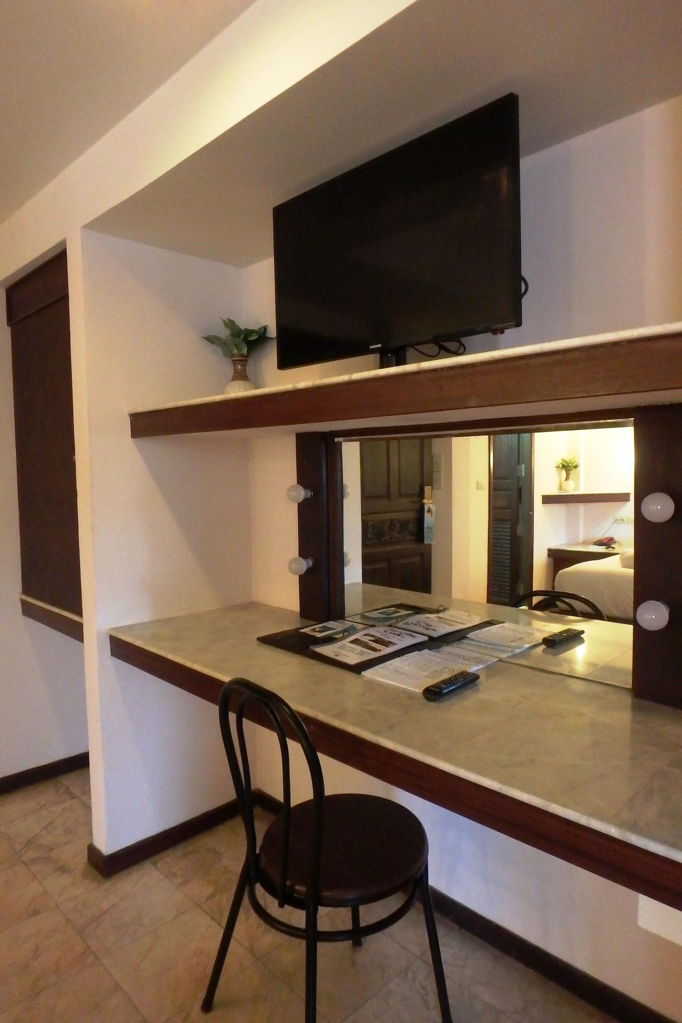 Inn Paradise 2*