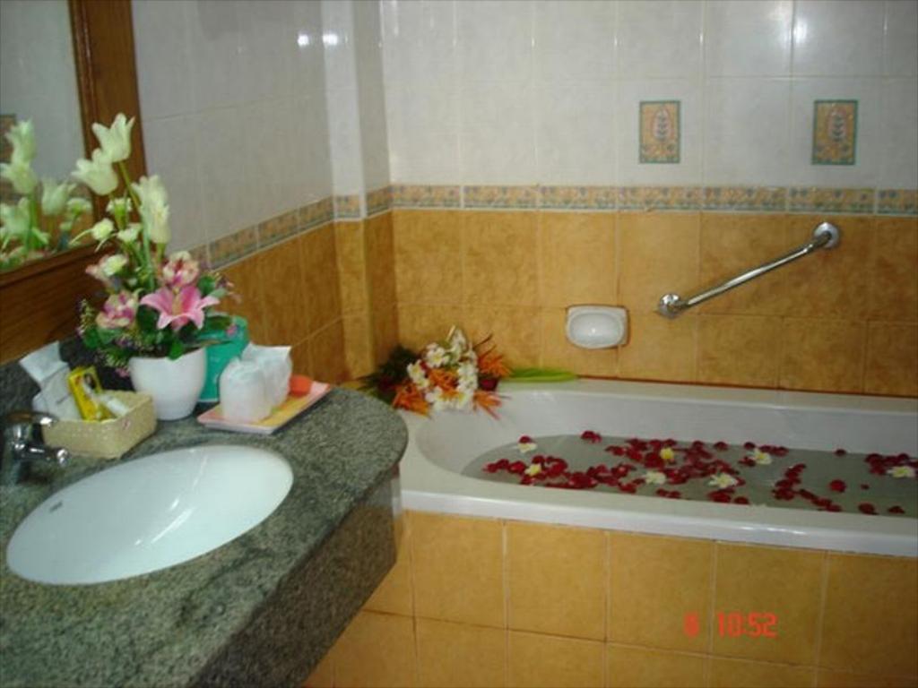 Lamai Inn