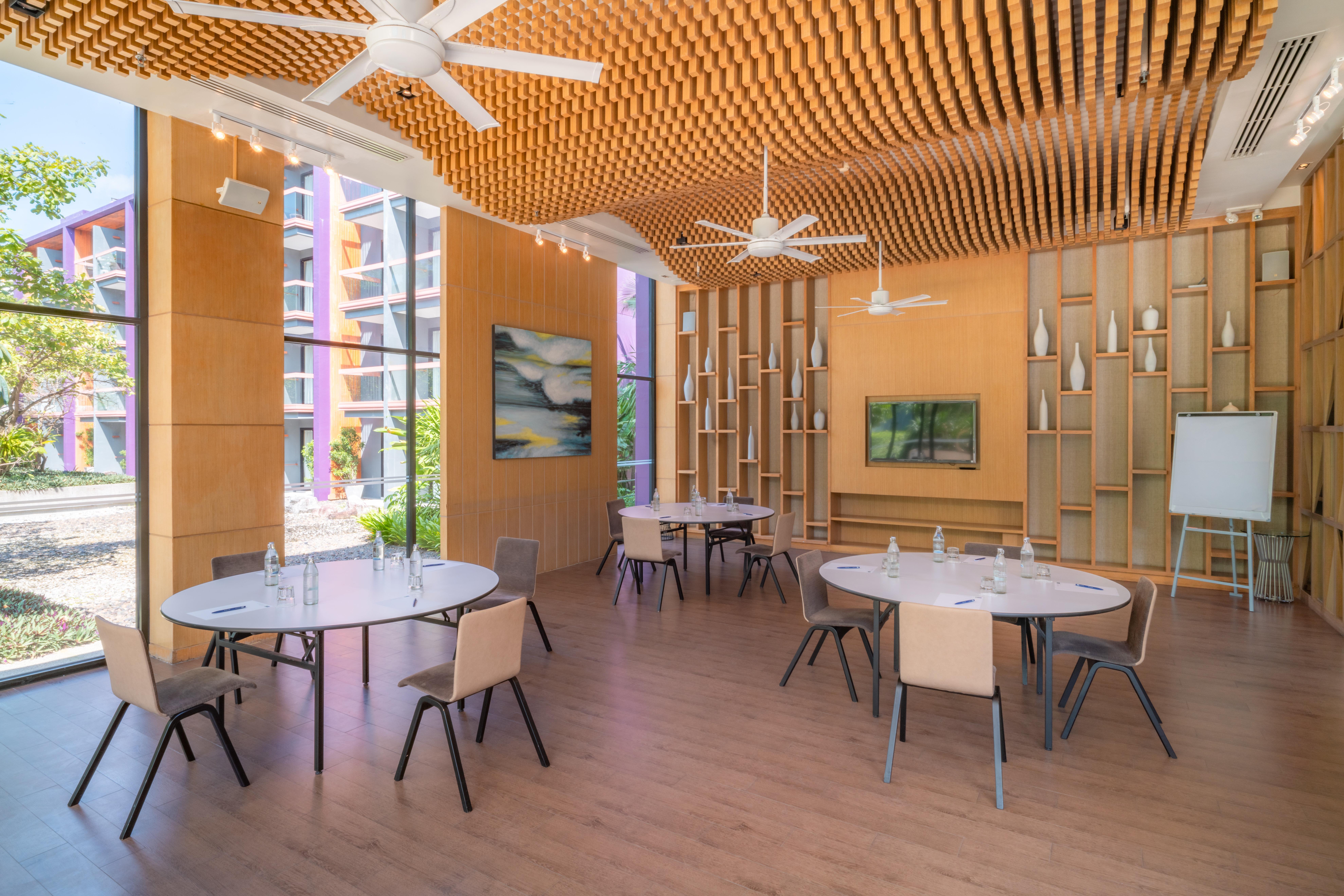 Resort Express Patong By Ihg Phuket