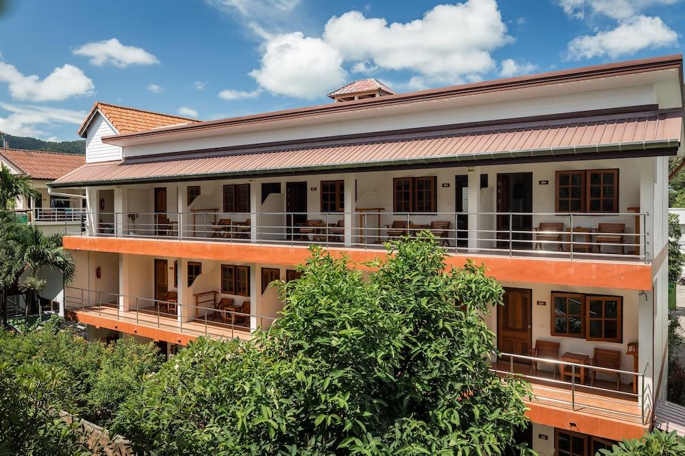 Hotel Batic House By Sharaya