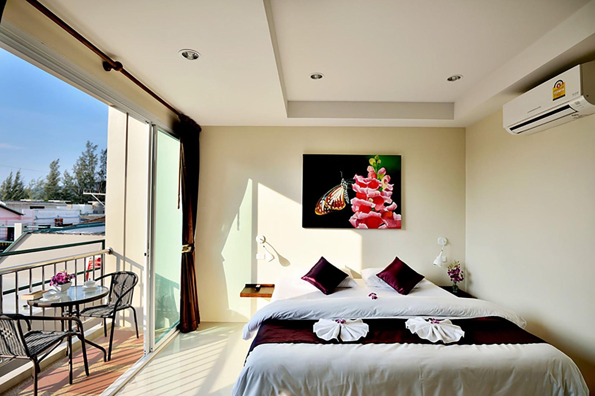 Hotel At 2*