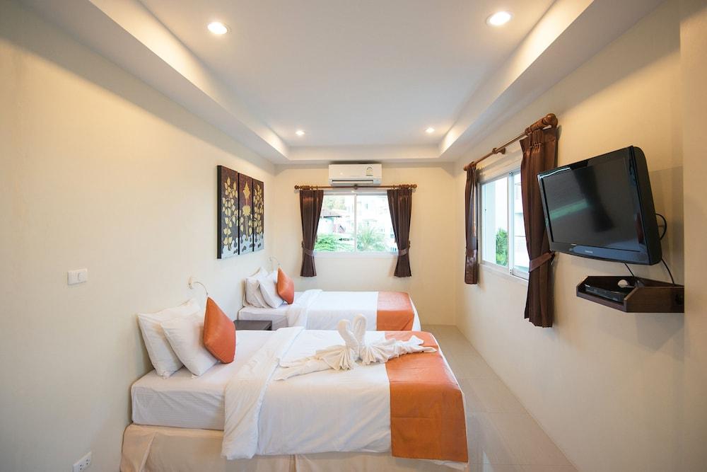 At 2* Kamala Beach
