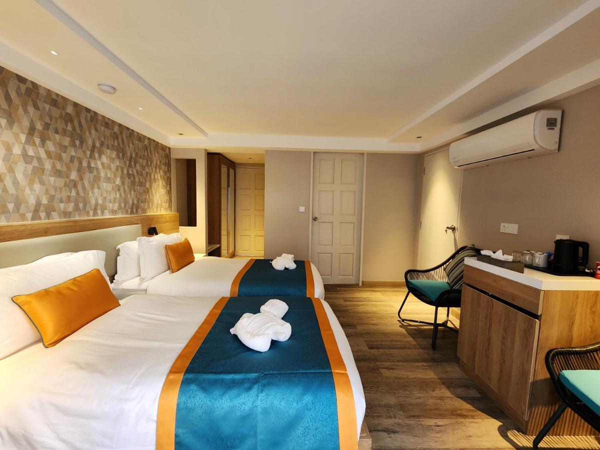 Amalthea Hotel 4*