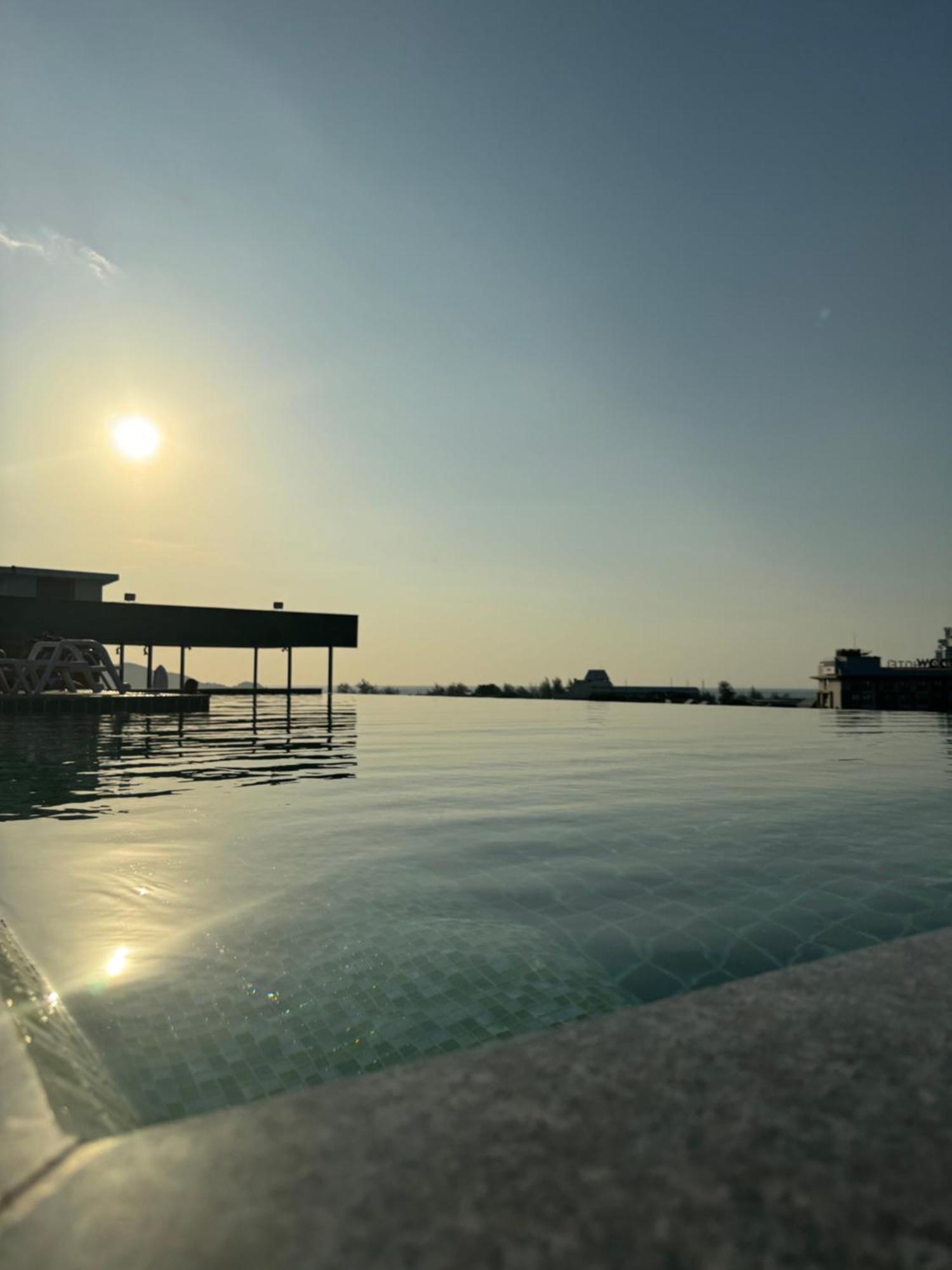Hotel Zephyr Grand 3*