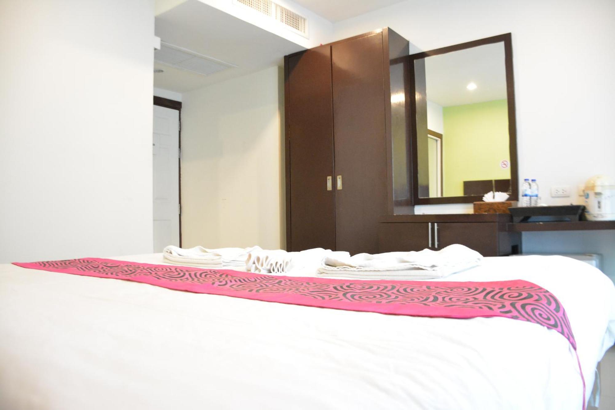 Hotel Zephyr Grand Patong