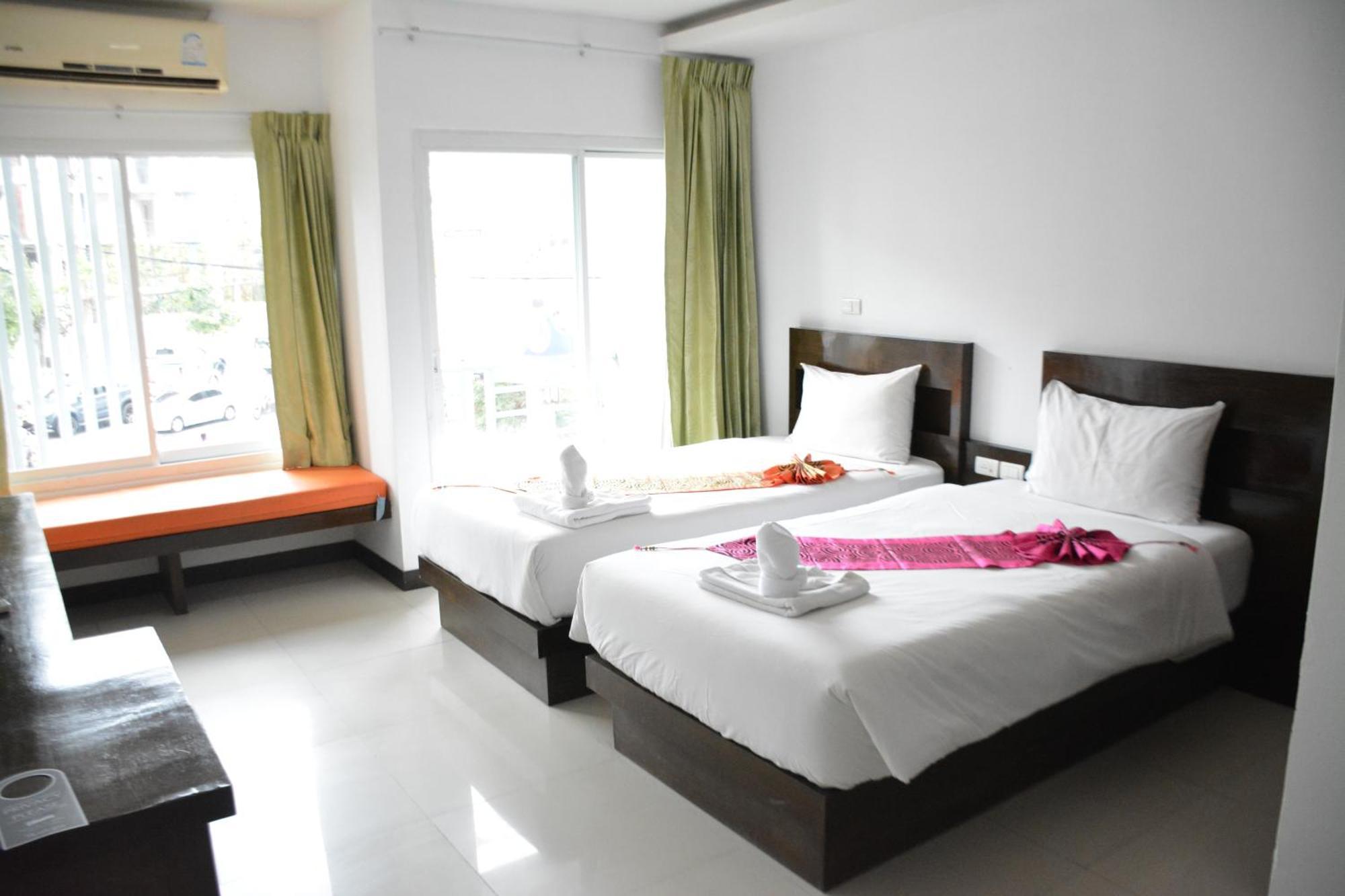 Zephyr Grand 3* Patong