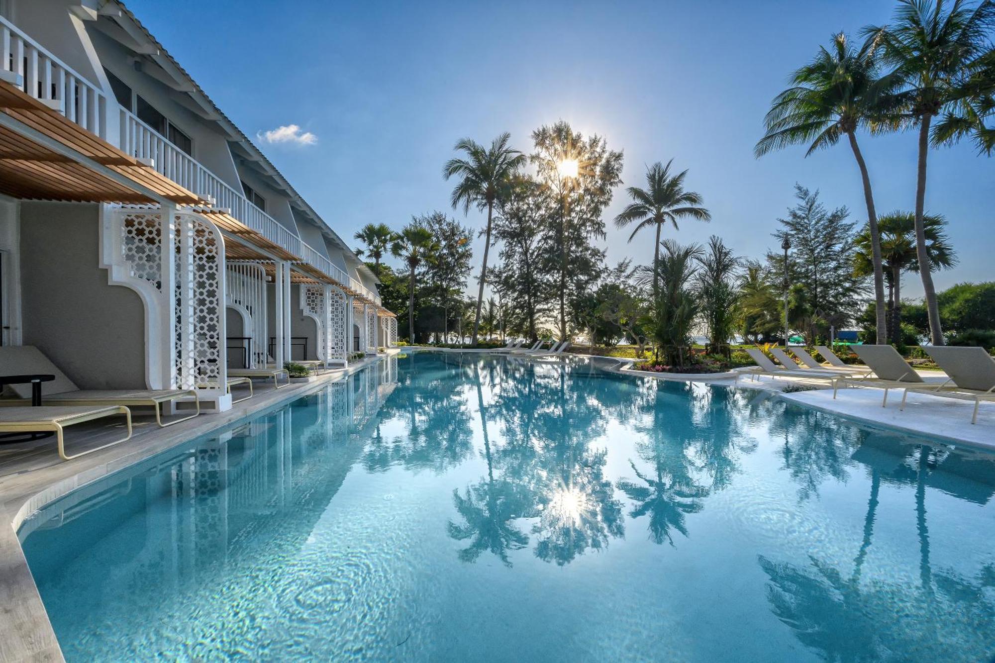 Hotel Thavorn Palm Phuket 5*