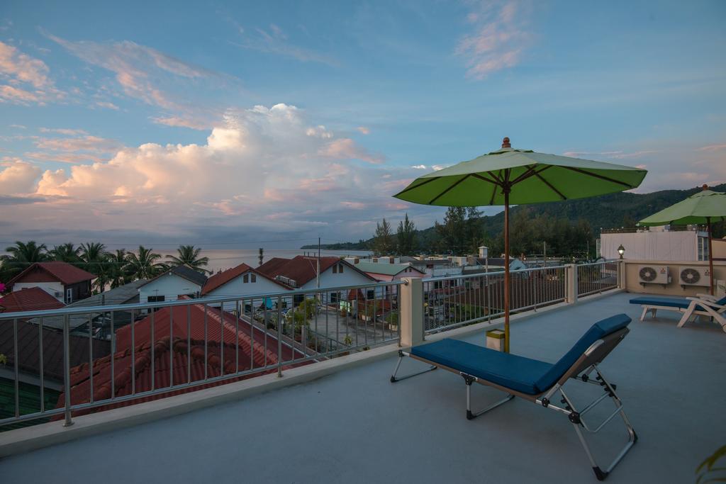 Hotel At