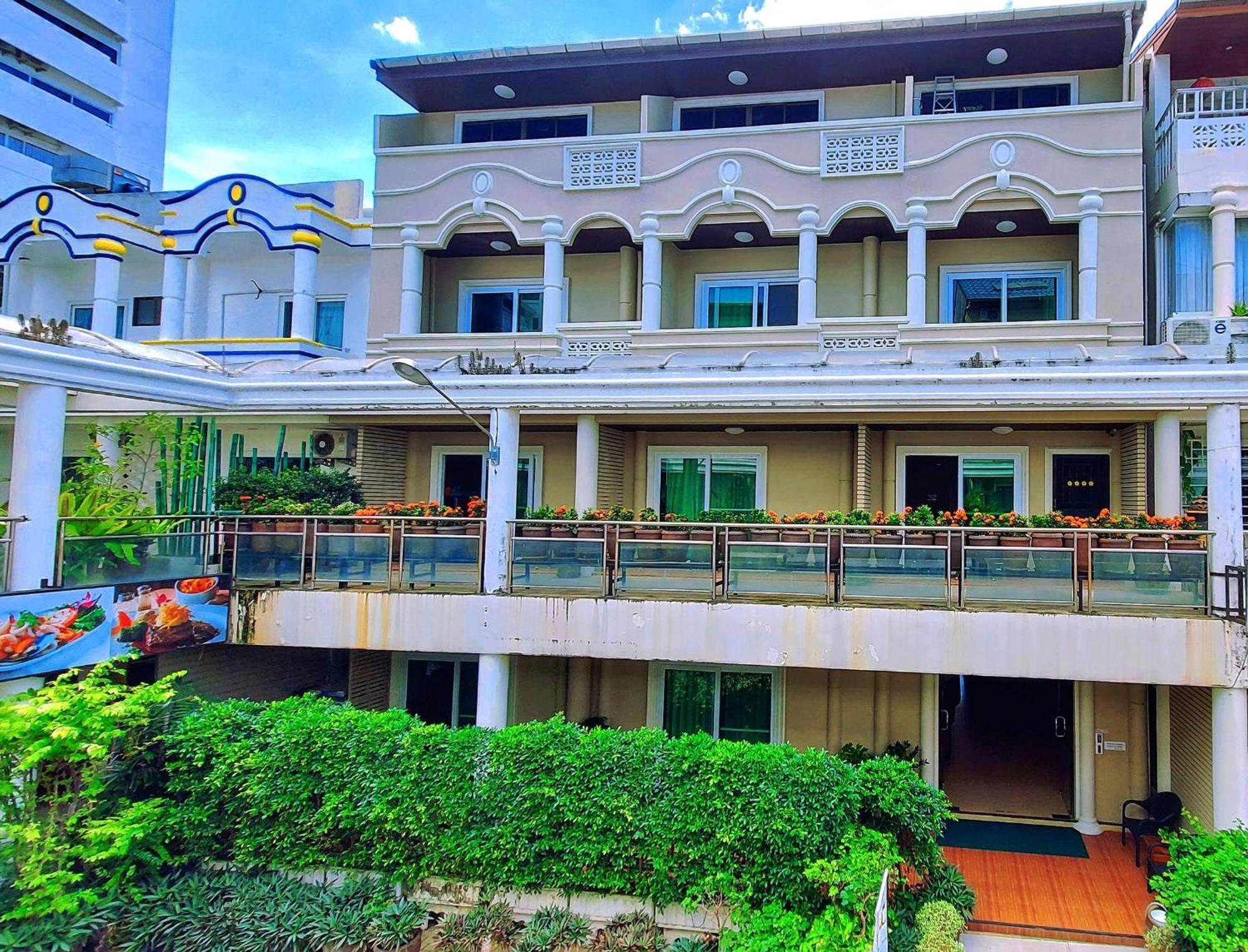 Sawasdee Apartment