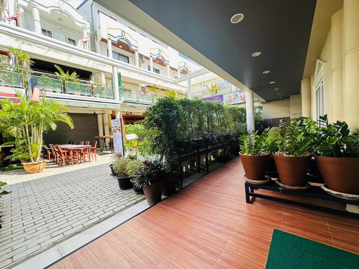 Sawasdee Apartment
