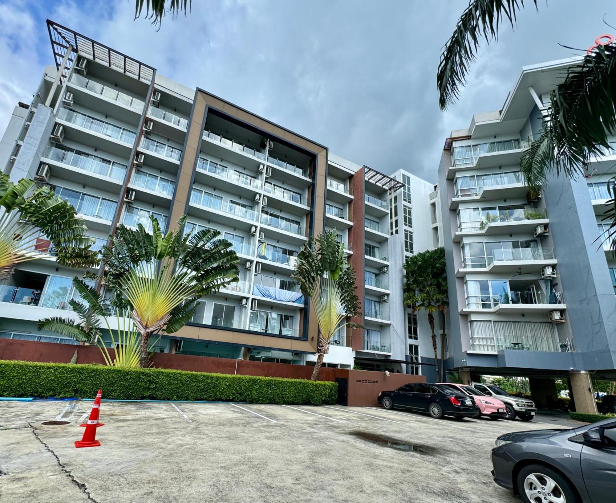 Apartment Sea View At Chic Condo,