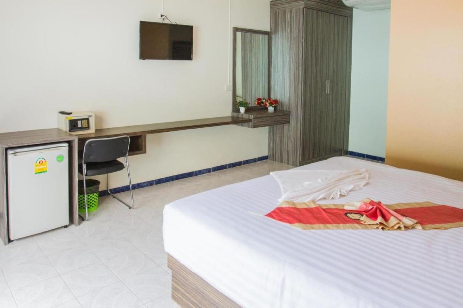 Hotel Cozy Nanai Patong