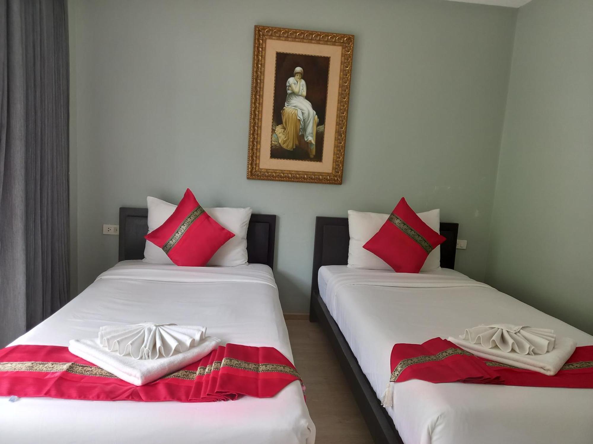 Aloha Hotel 3*