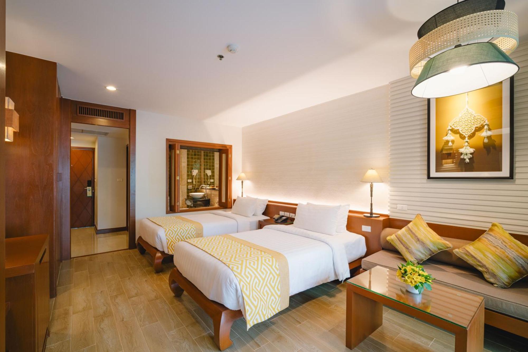 Hotel The Royal Paradise & - Sha Extra 4*