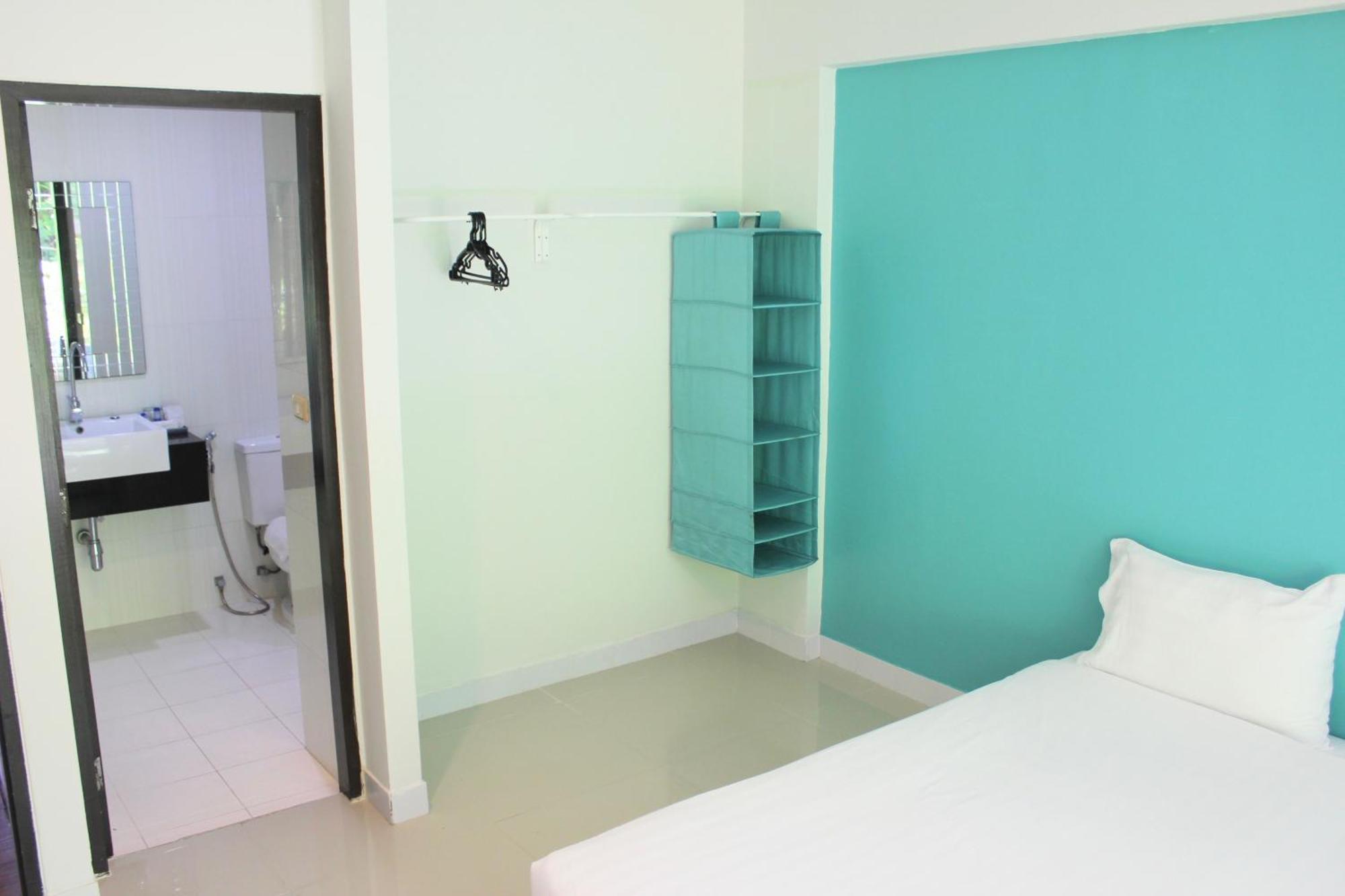 Kata Sea Host Inn Karon