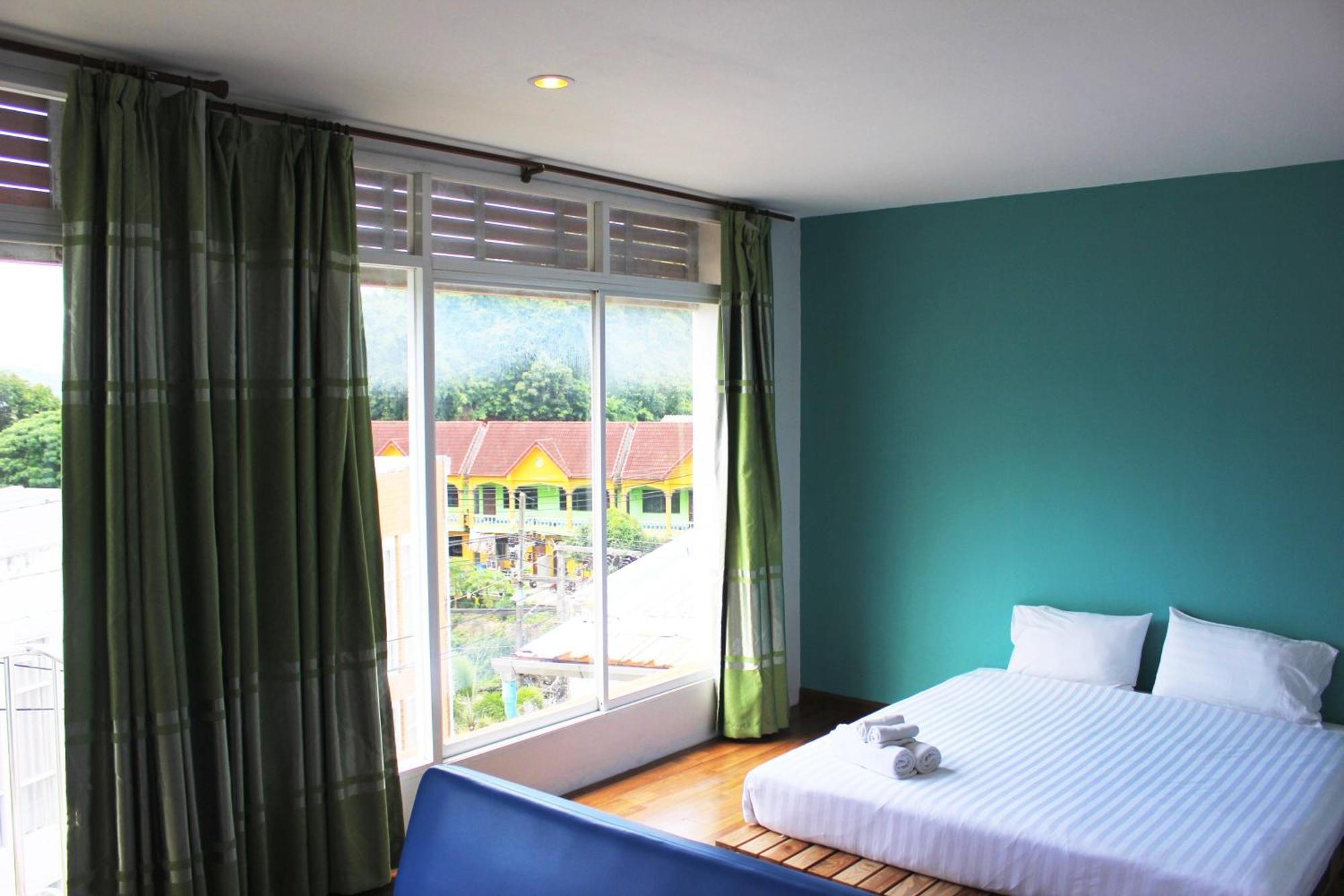 Kata Sea Host Inn 2*