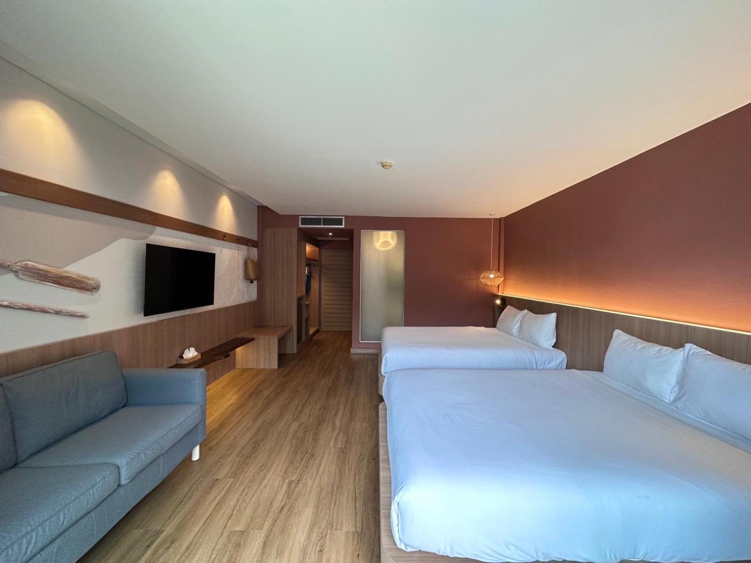 Baan Hotel Karon