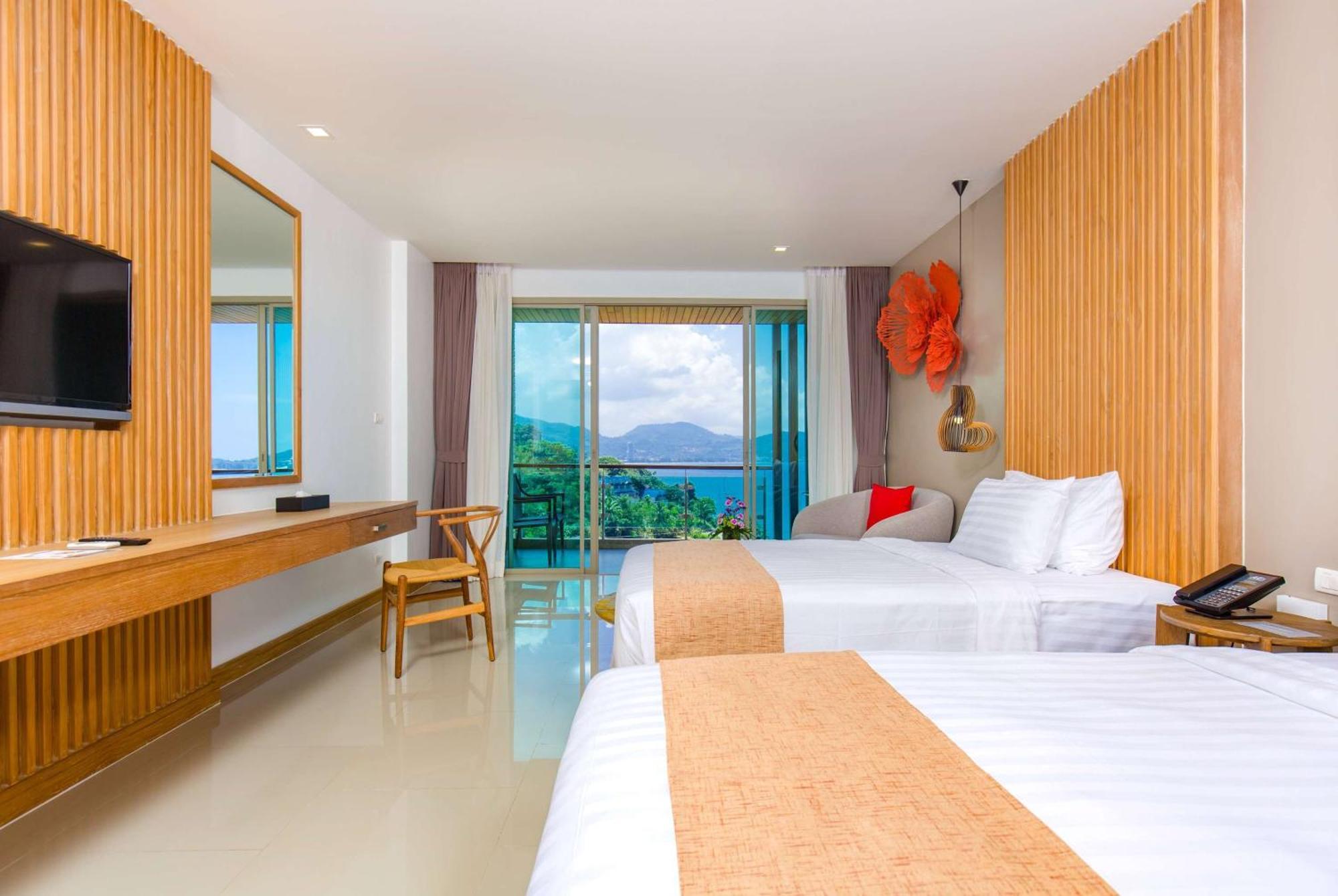 Wyndham Grand Phuket Kalim Bay 5*