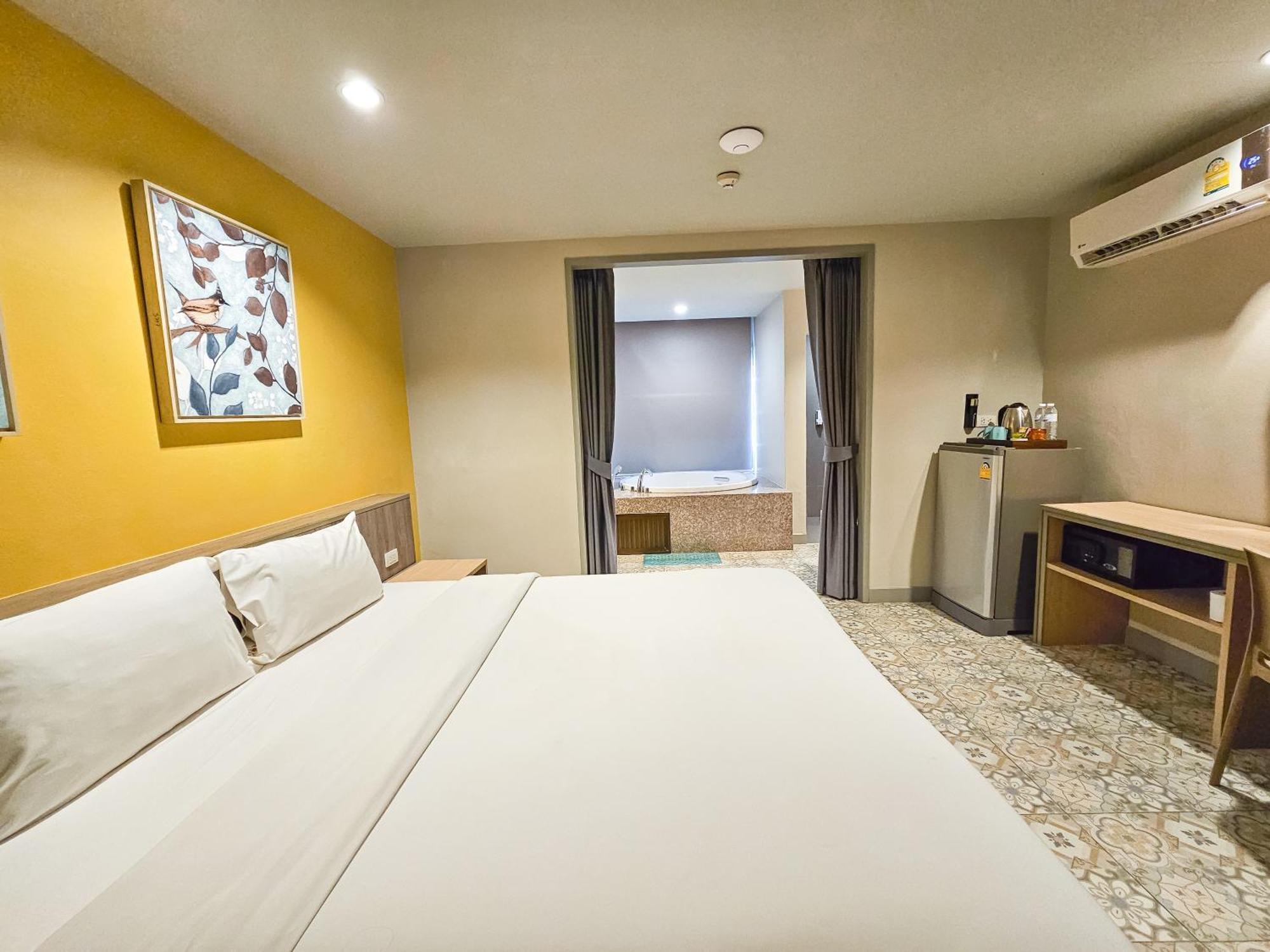 Hotel Recenta Suanluang 4*