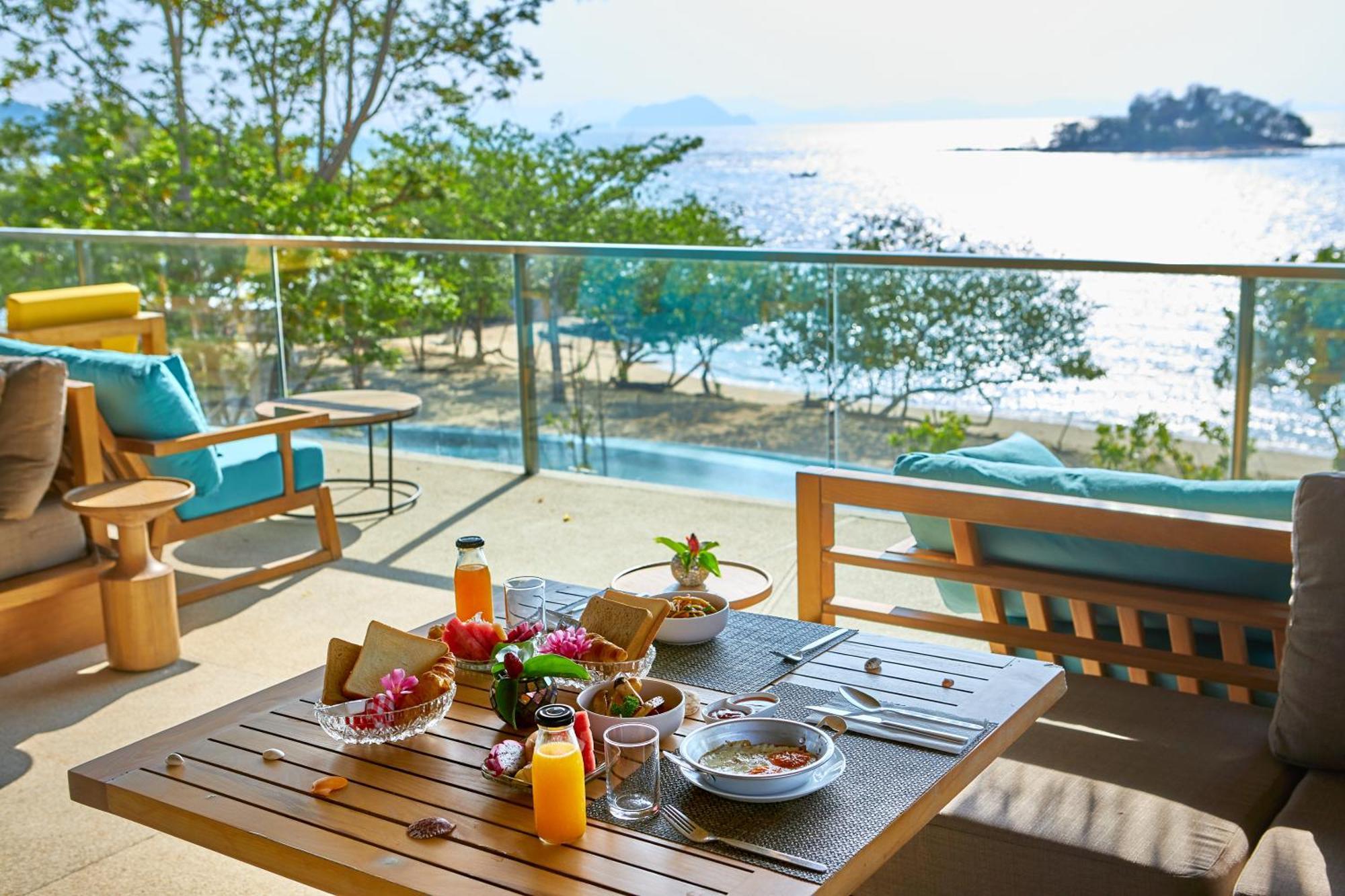 Island Escape Burasari Resort Phuket