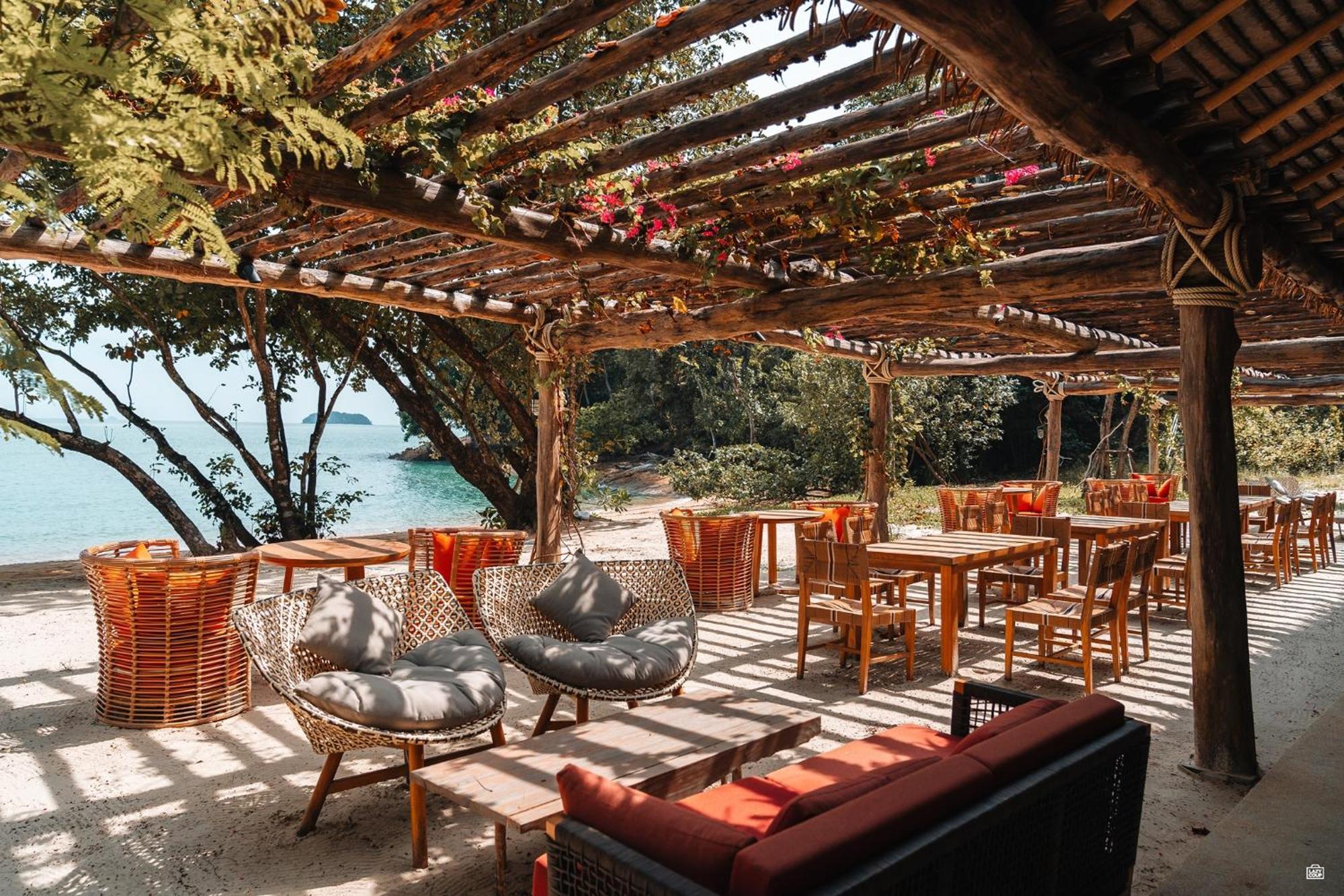 Island Escape Burasari Resort Phuket