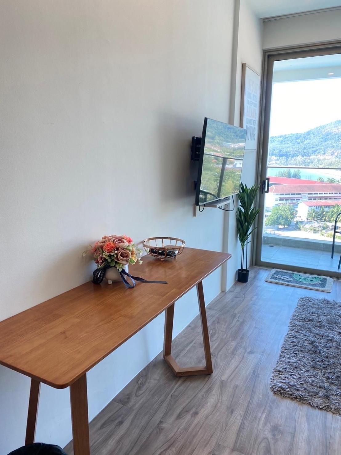Oceana Kamala Apartment