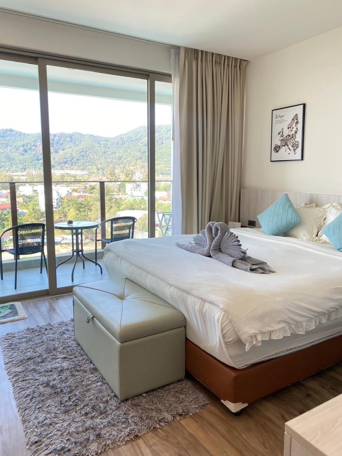 Oceana Kamala Apartment