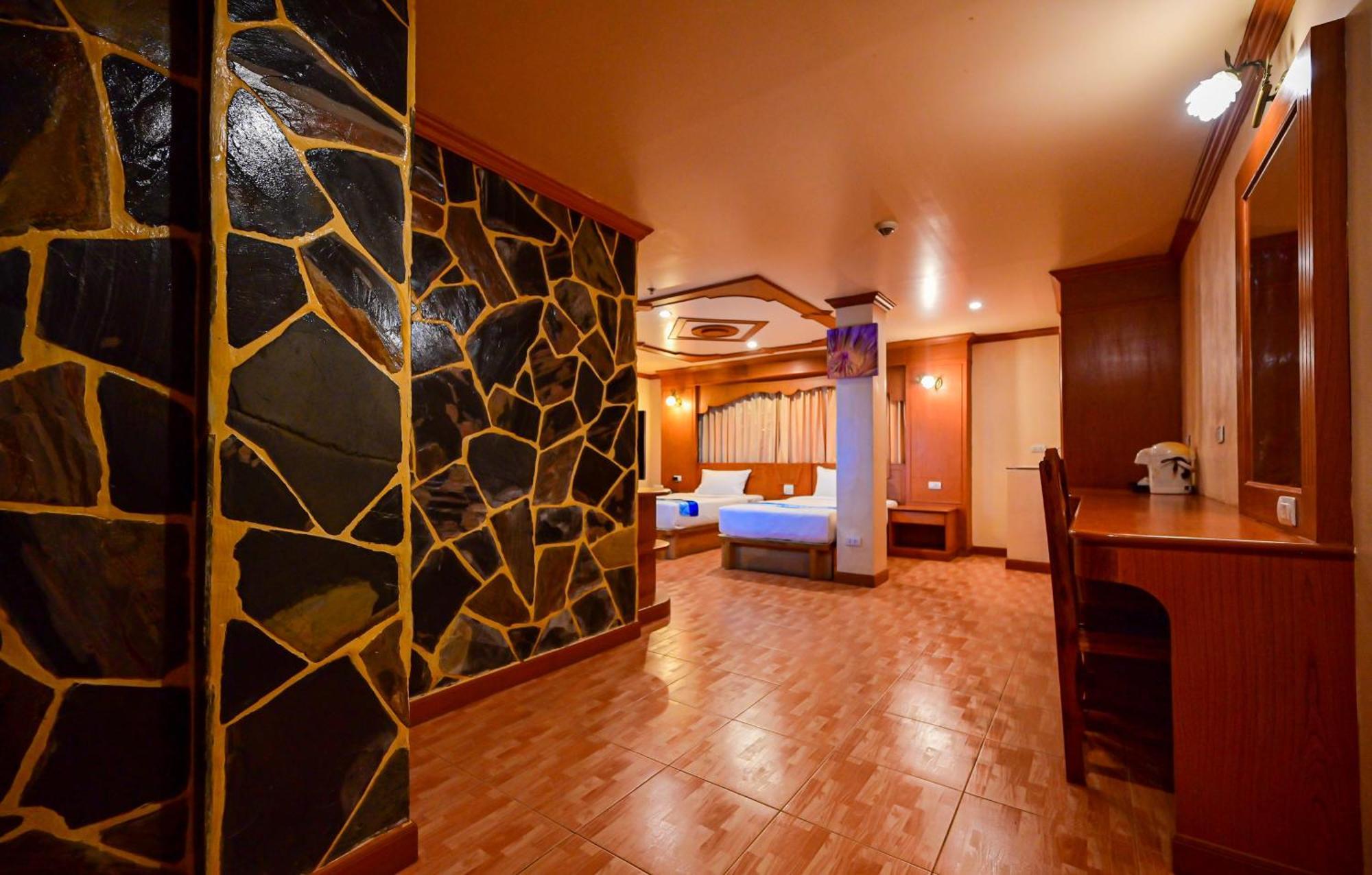 Complex Hotel