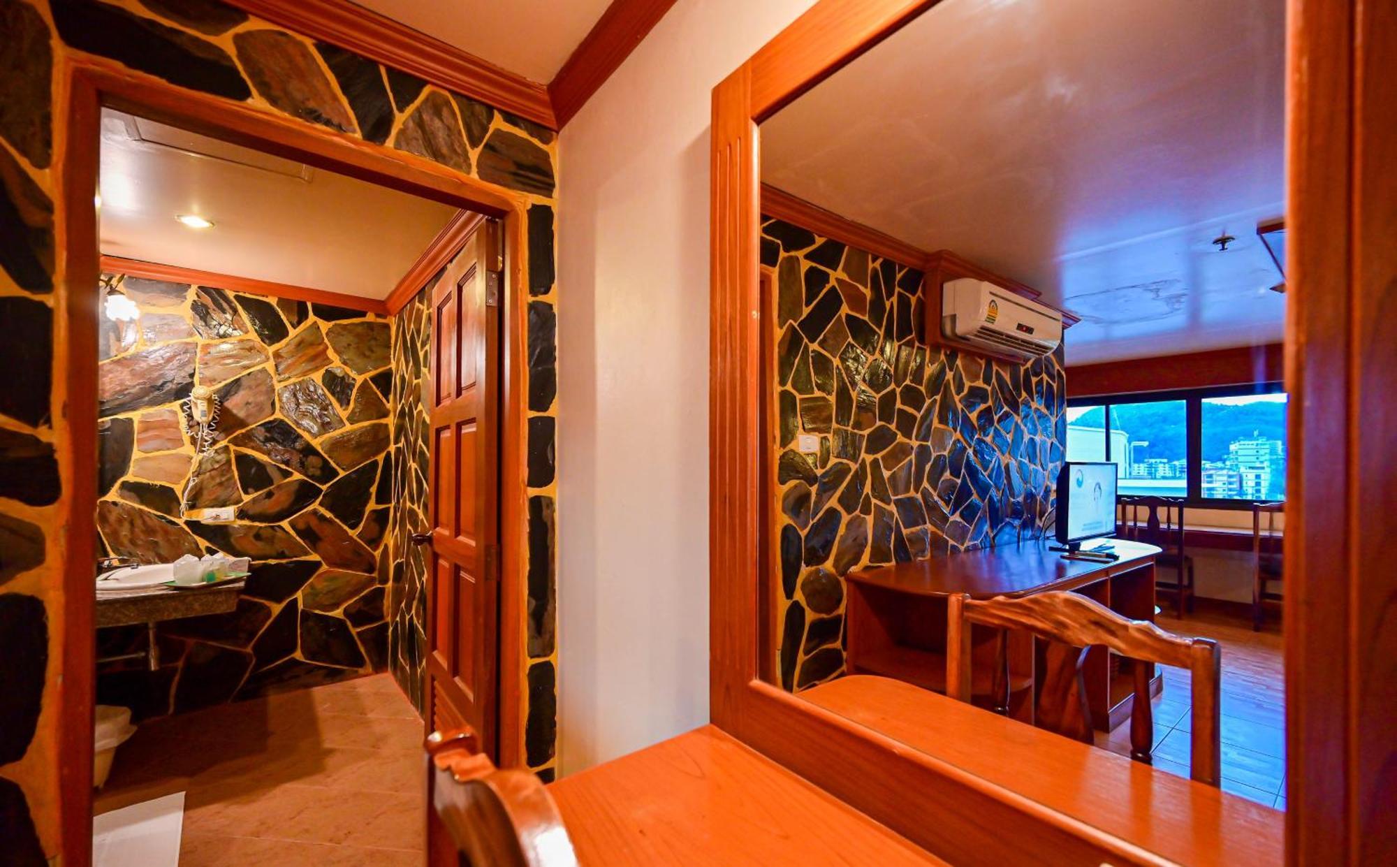 Complex Hotel