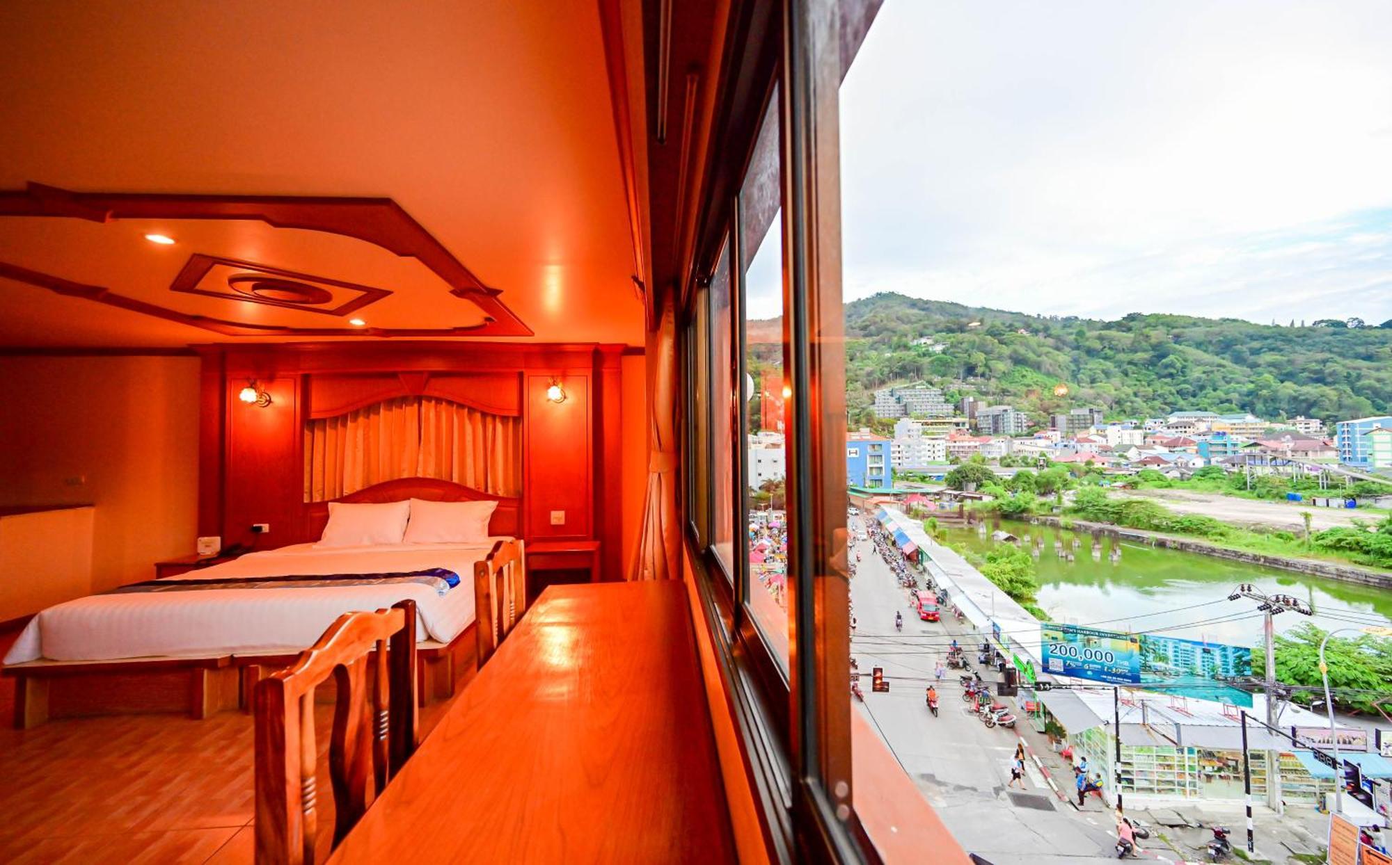 Complex 3* Patong