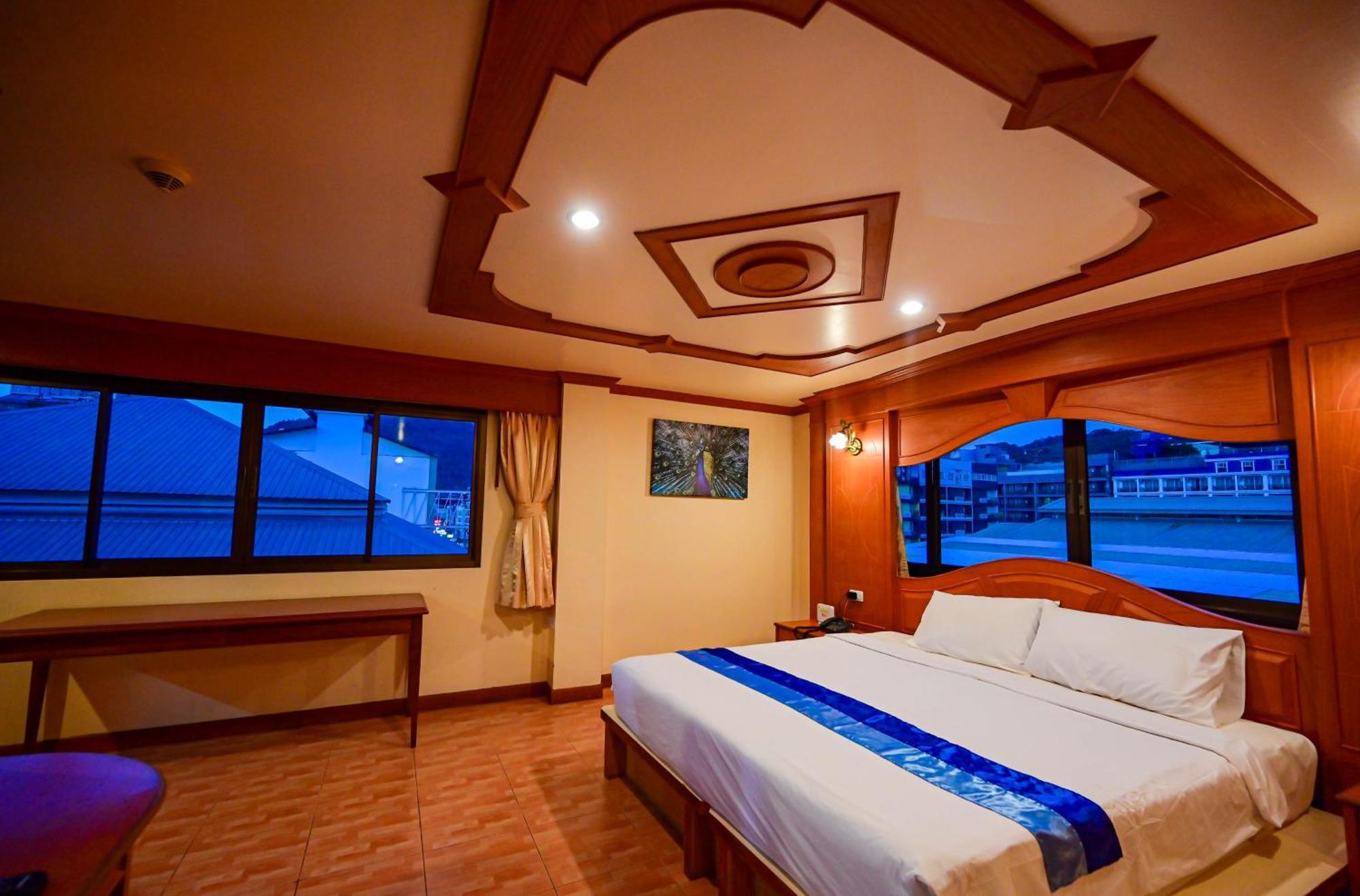 Complex 3* Patong