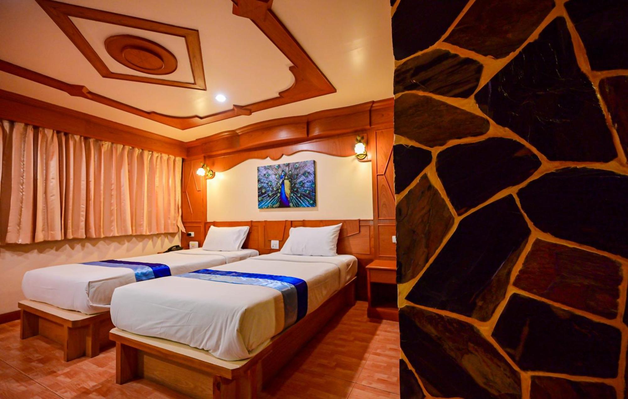 Complex 3* Patong