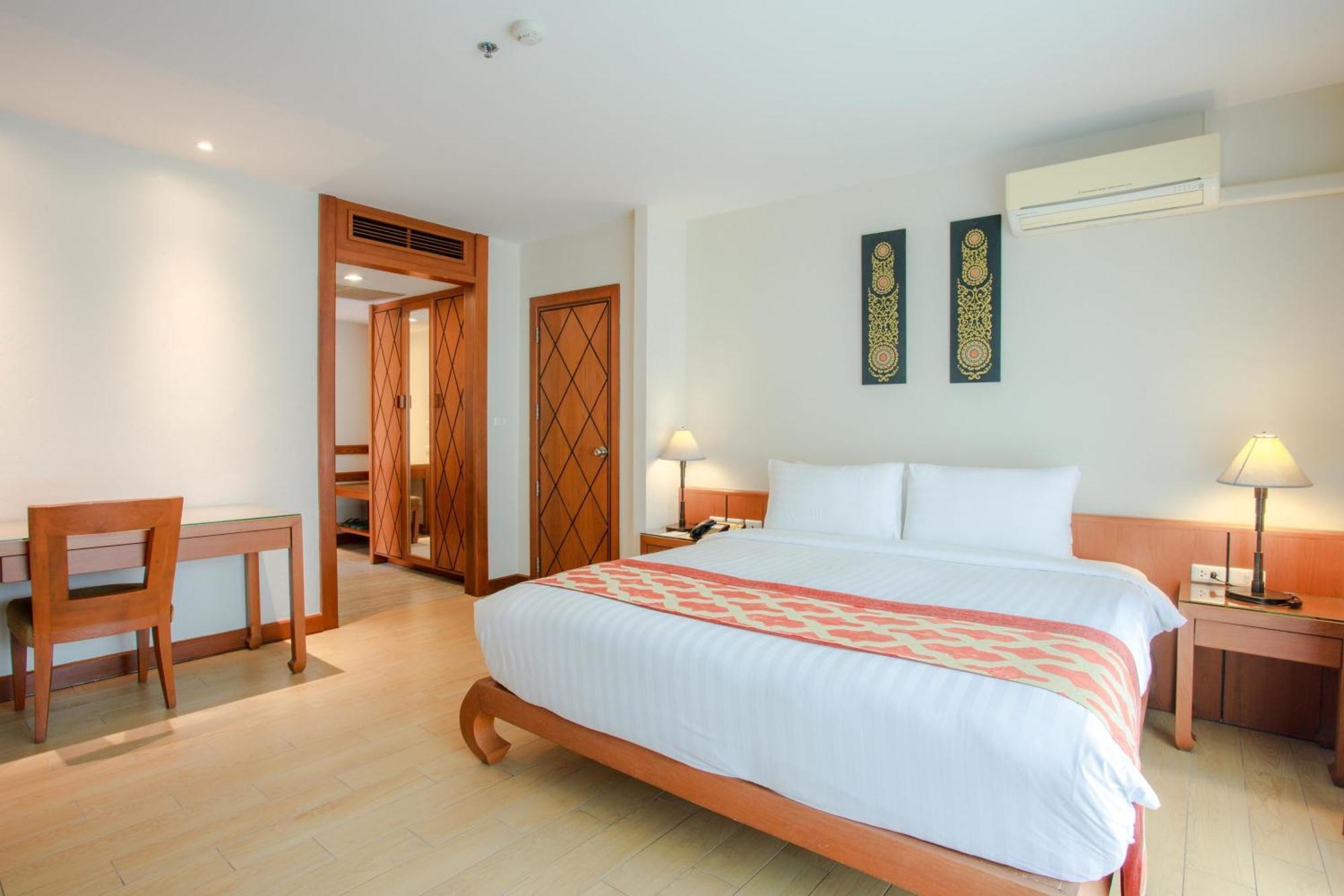 The Royal Paradise & - Sha Extra Hotel