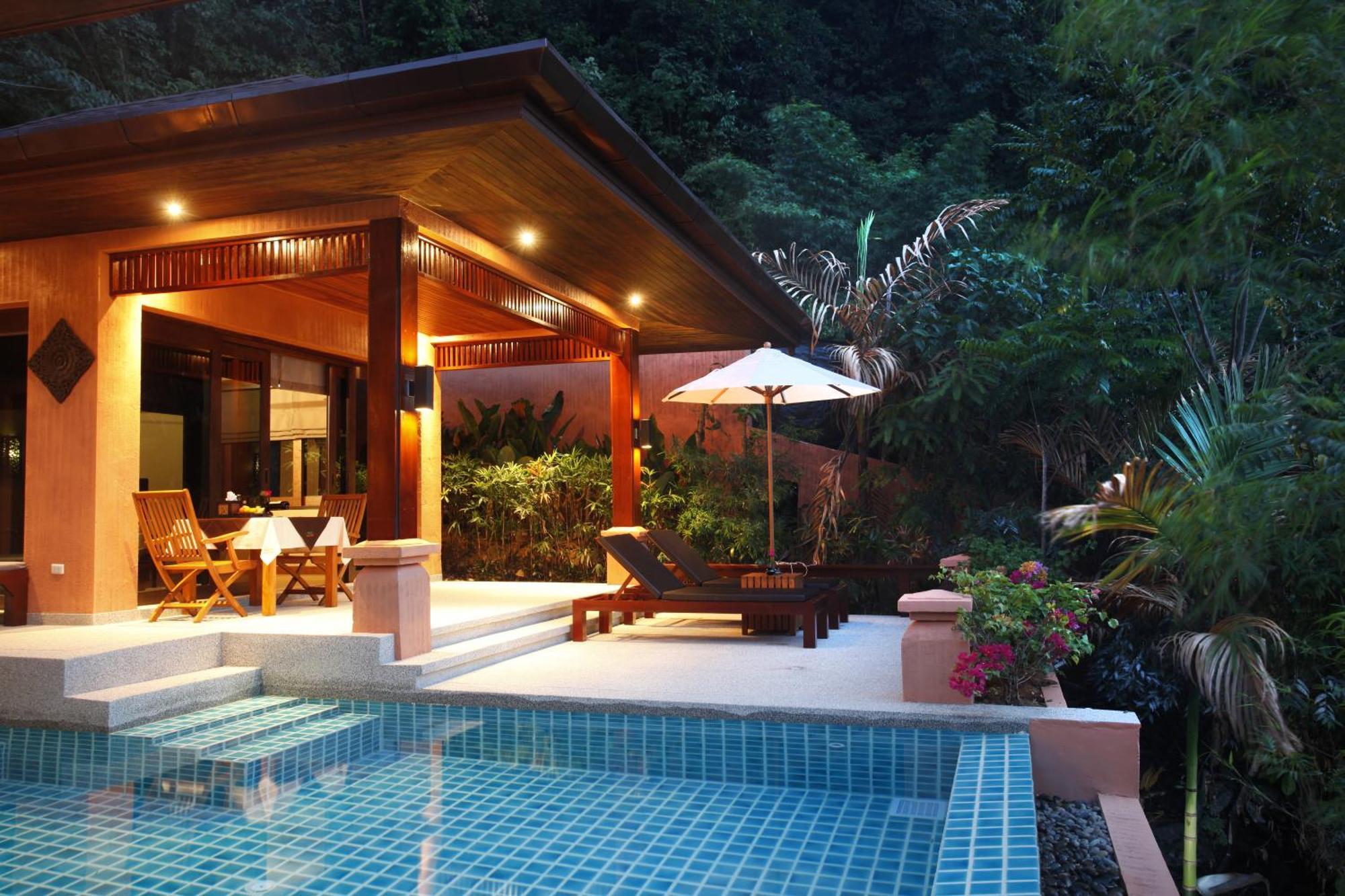 Korsiri Pool Resort