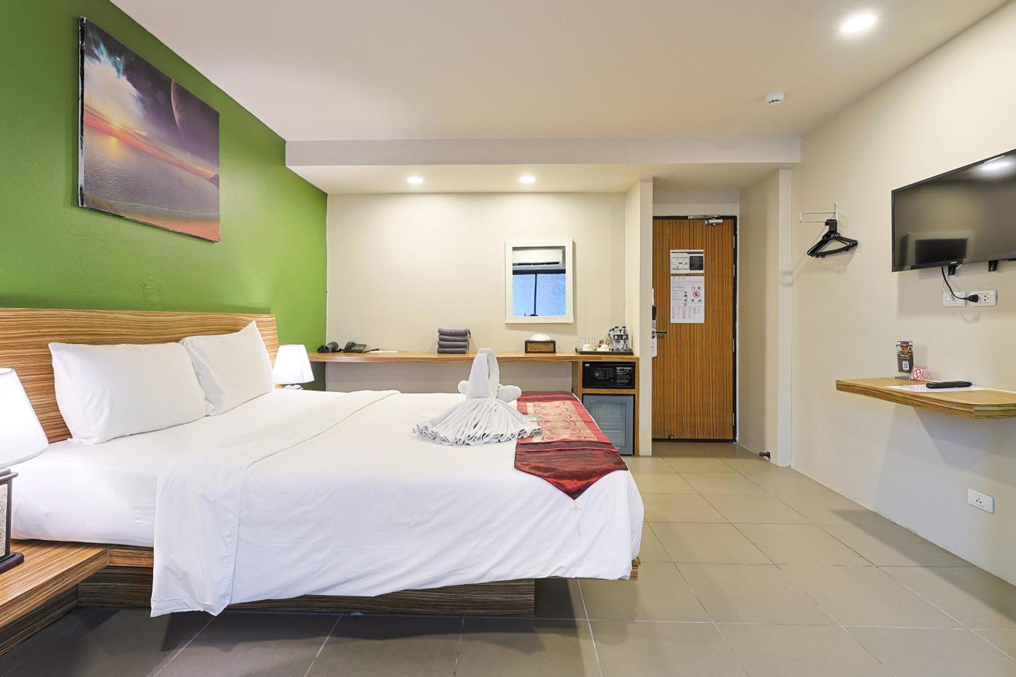Gu Patong Hotel 3*