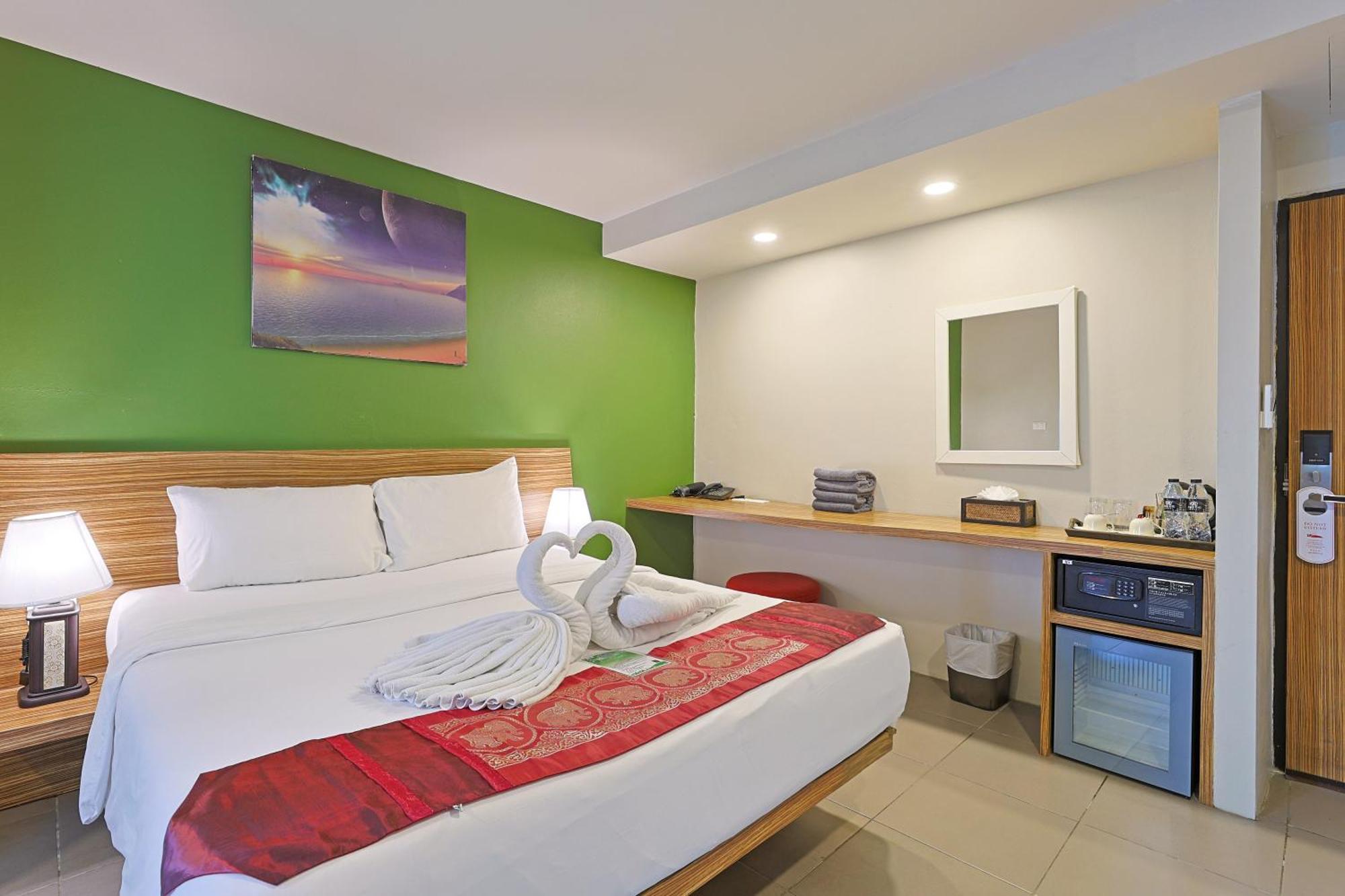 Gu Patong Hotel 3*