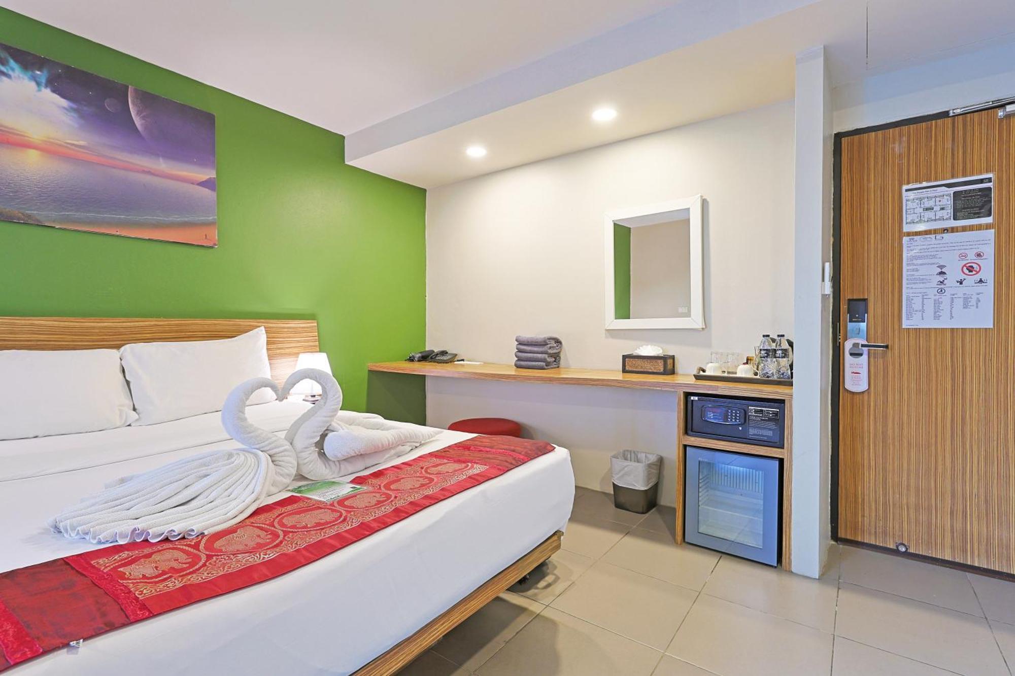 Gu Patong Hotel 3*