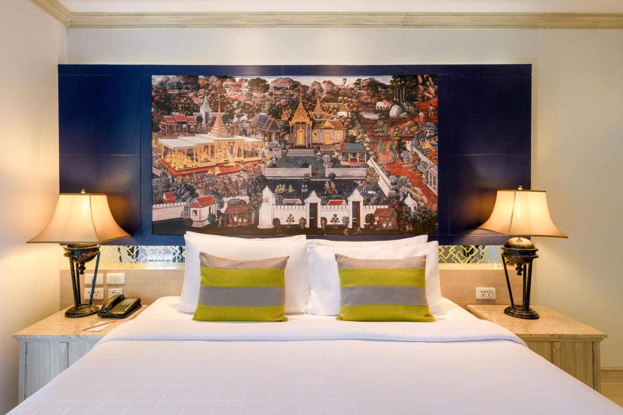 Novotel Phuket Hotel 4*