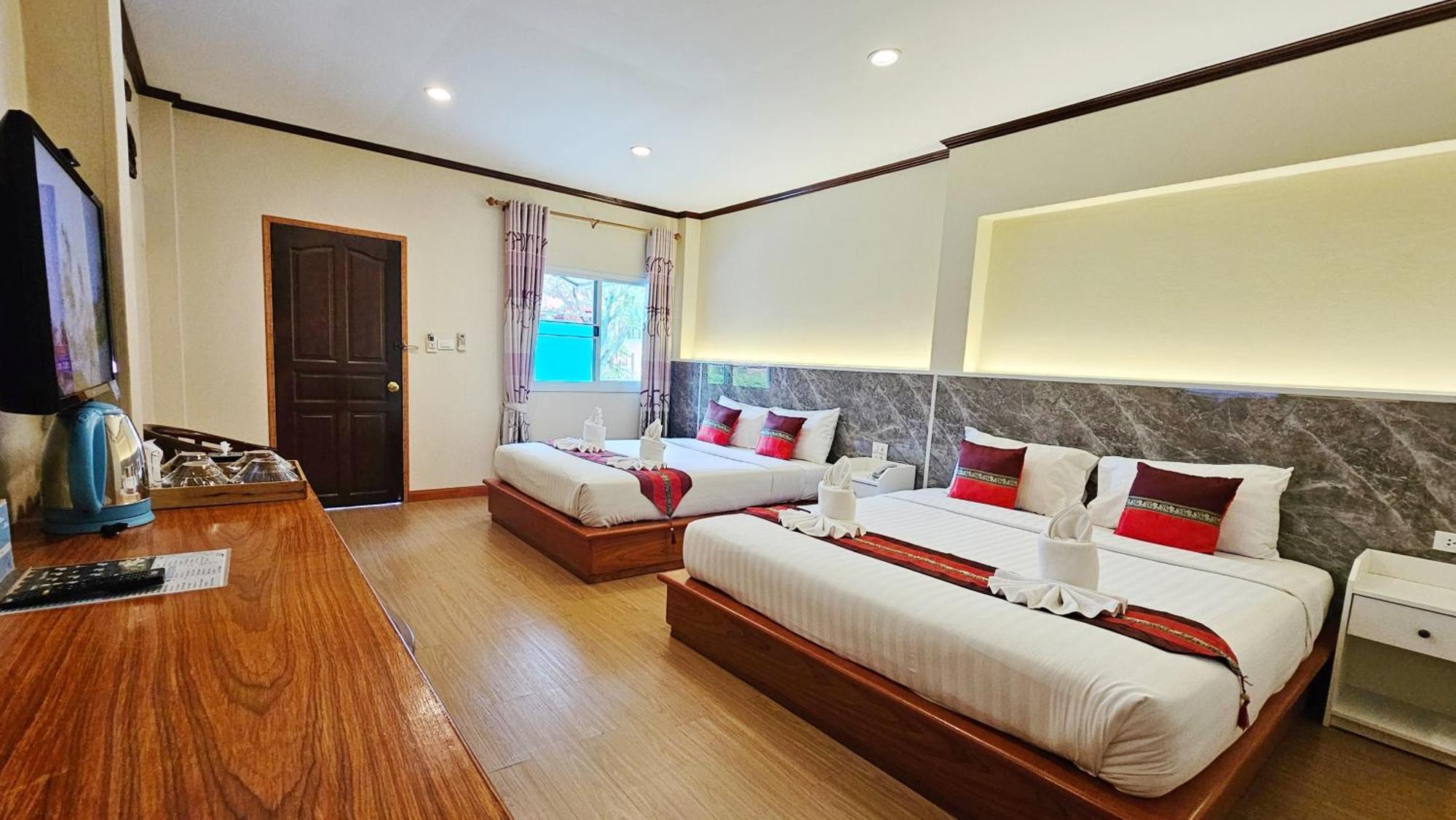 Hotel Phaithong Sotel