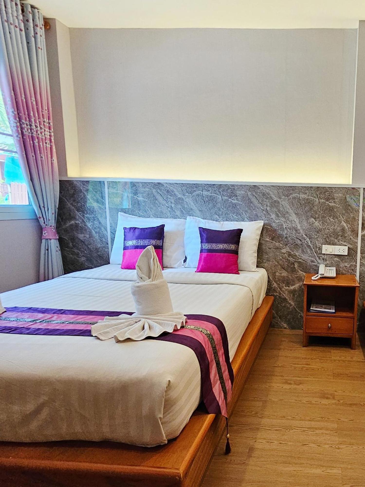 Phaithong Sotel Hotel Chalong