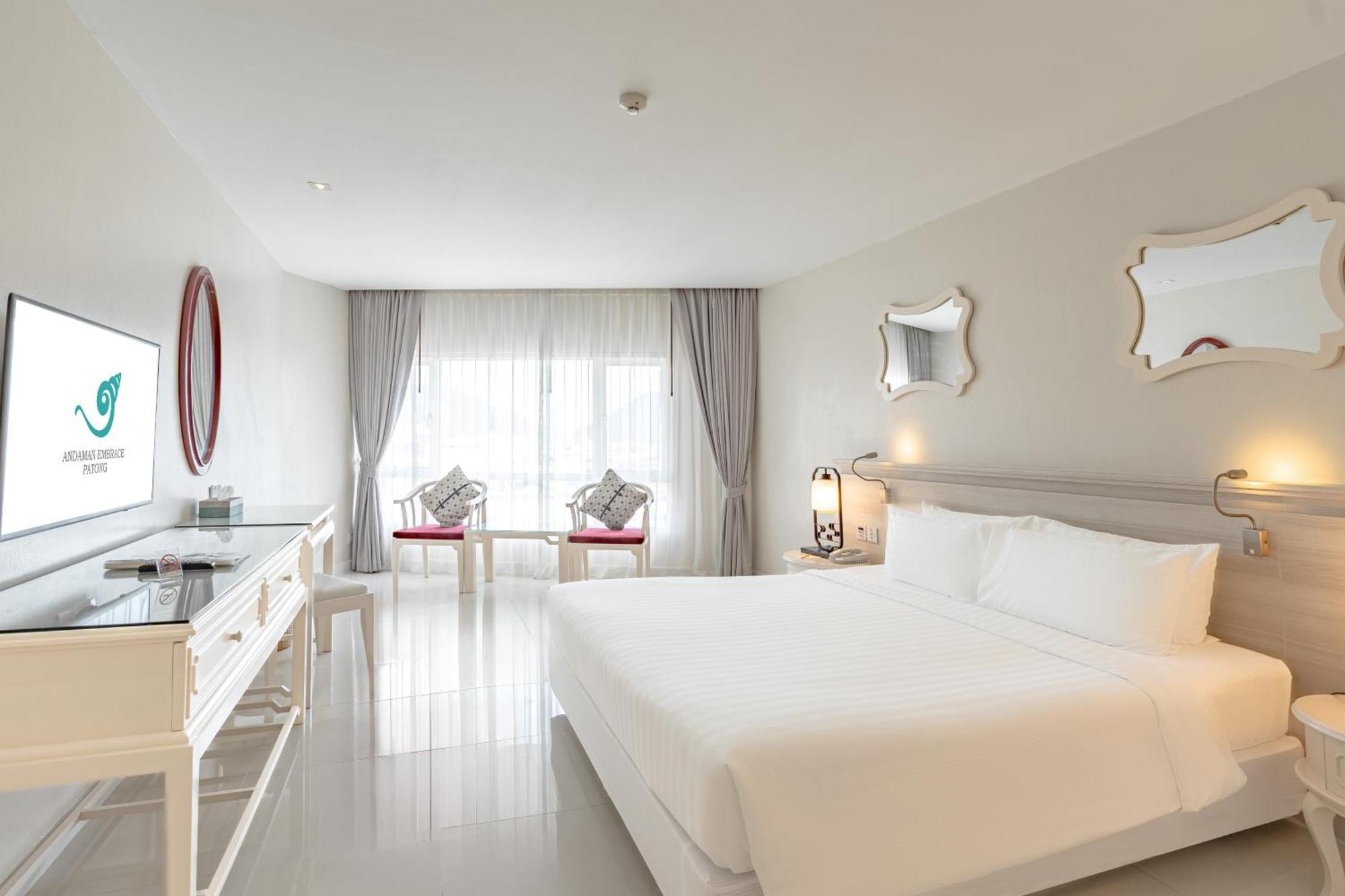Hotel Andaman Embrace Patong, 5*