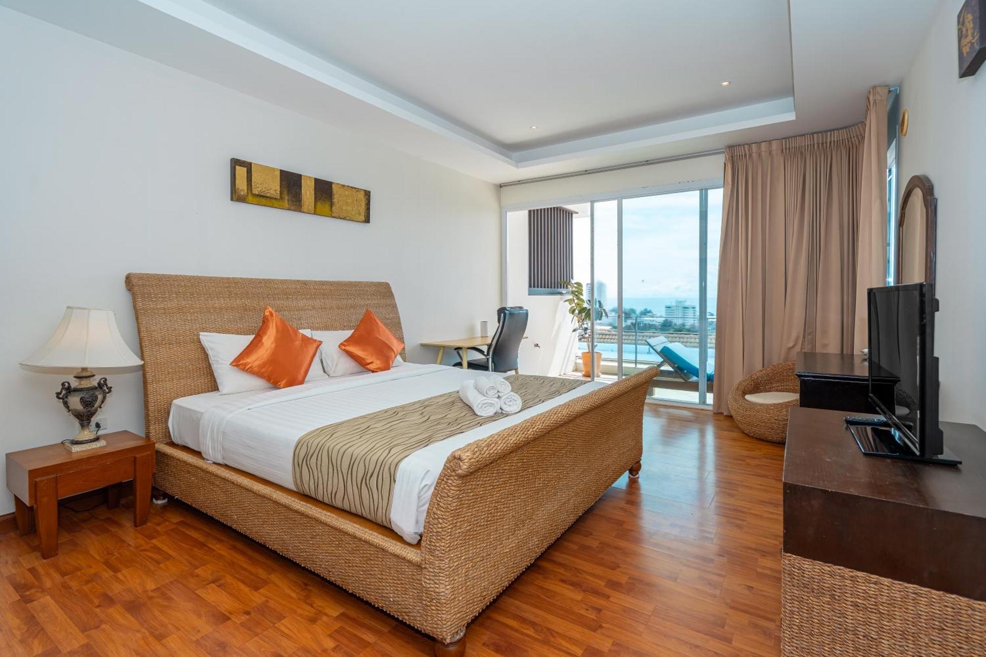 Hillside Seaview * Karon
