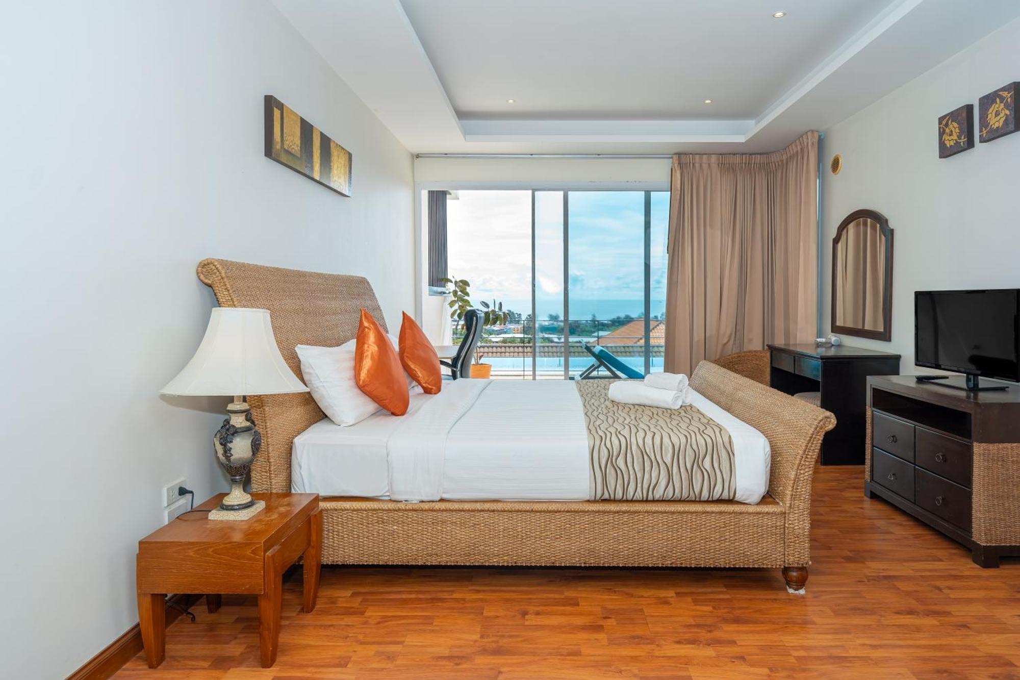 Hillside Seaview Aparthotel