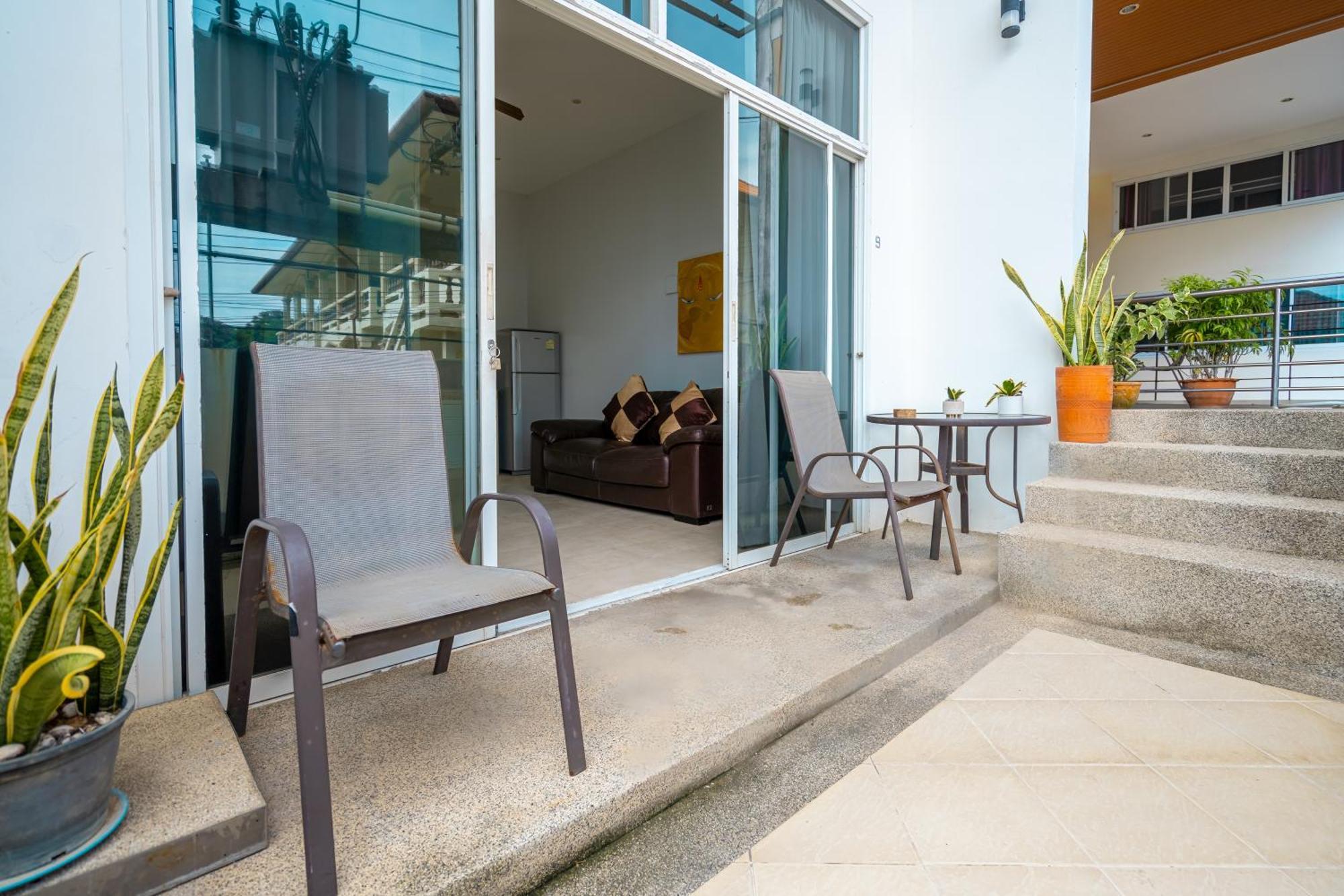 Aparthotel Hillside Seaview Karon